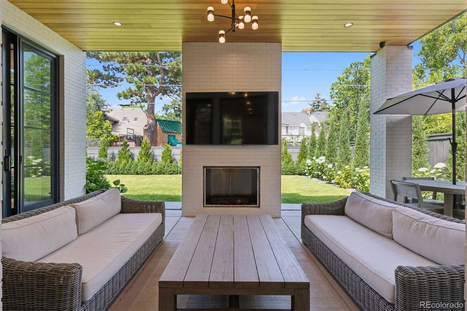 MLS Image #3 for 35 s elm street,denver, Colorado