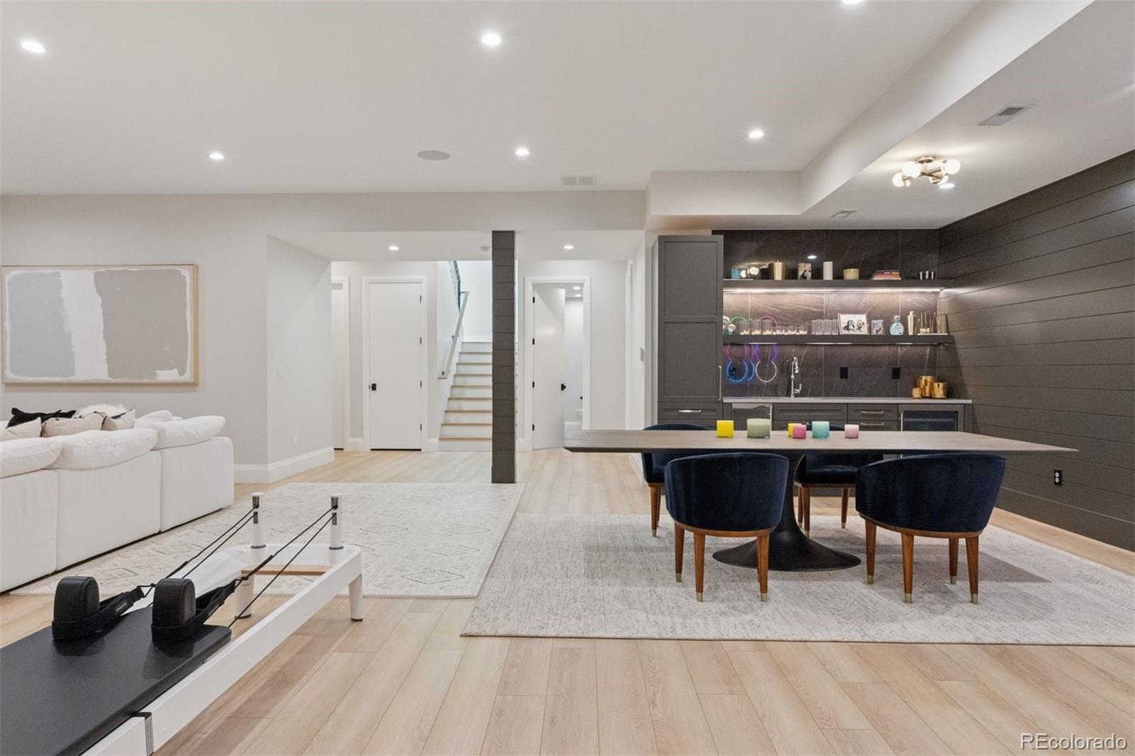 MLS Image #33 for 35 s elm street,denver, Colorado