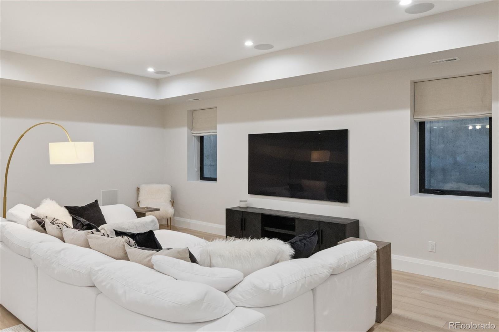 MLS Image #34 for 35 s elm street,denver, Colorado
