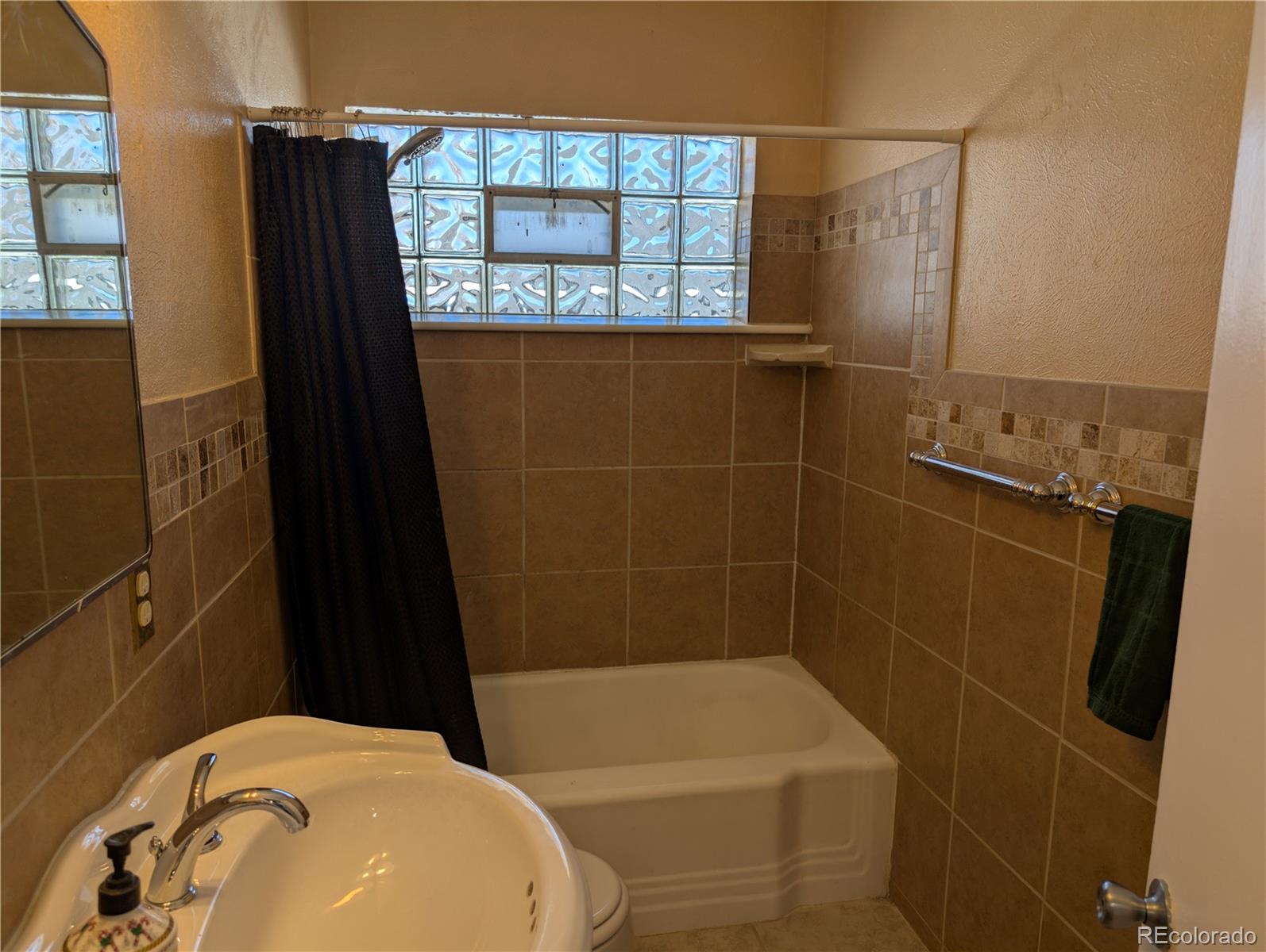 MLS Image #17 for 1025  lansing street,aurora, Colorado