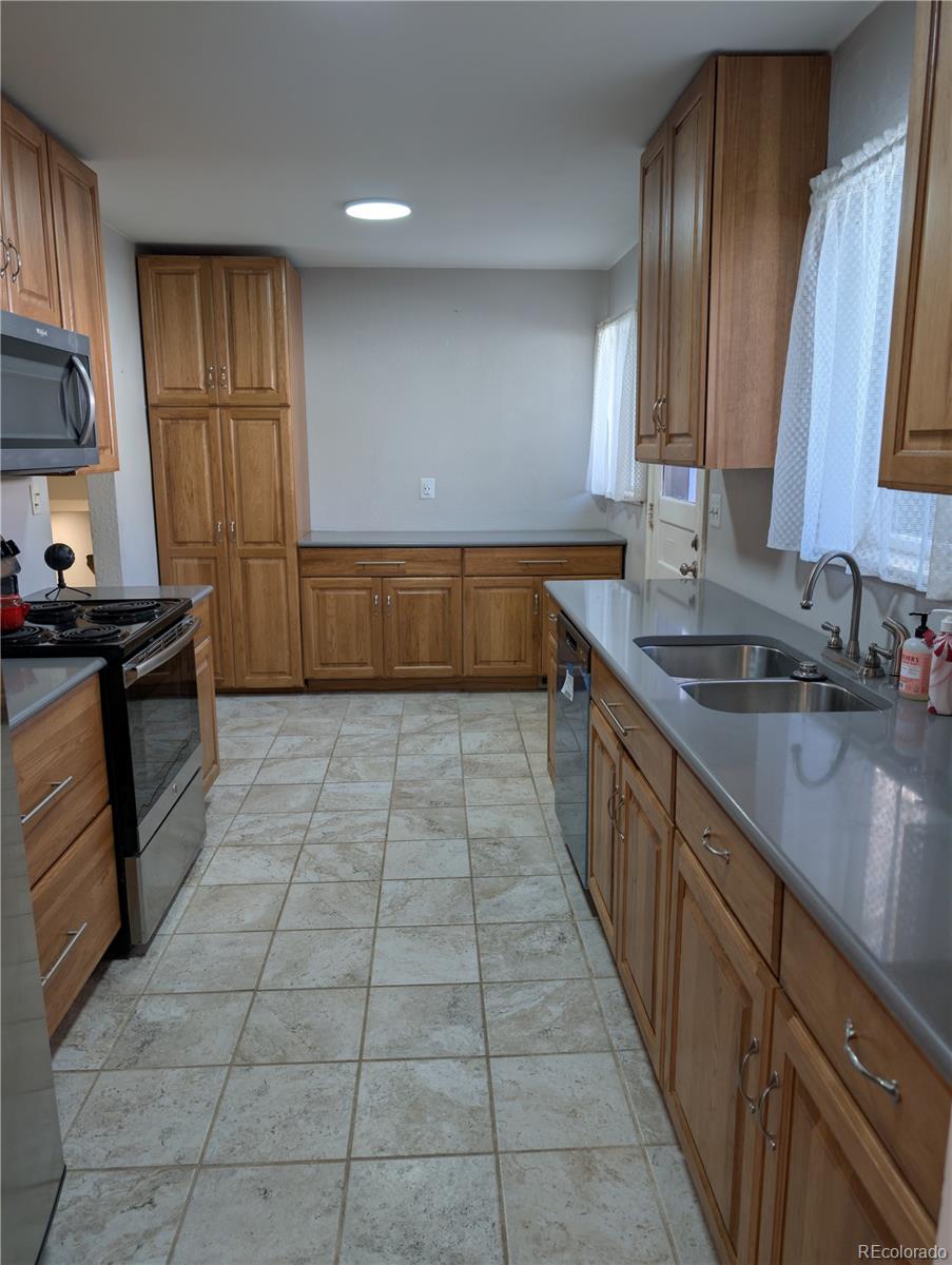 MLS Image #3 for 1025  lansing street,aurora, Colorado