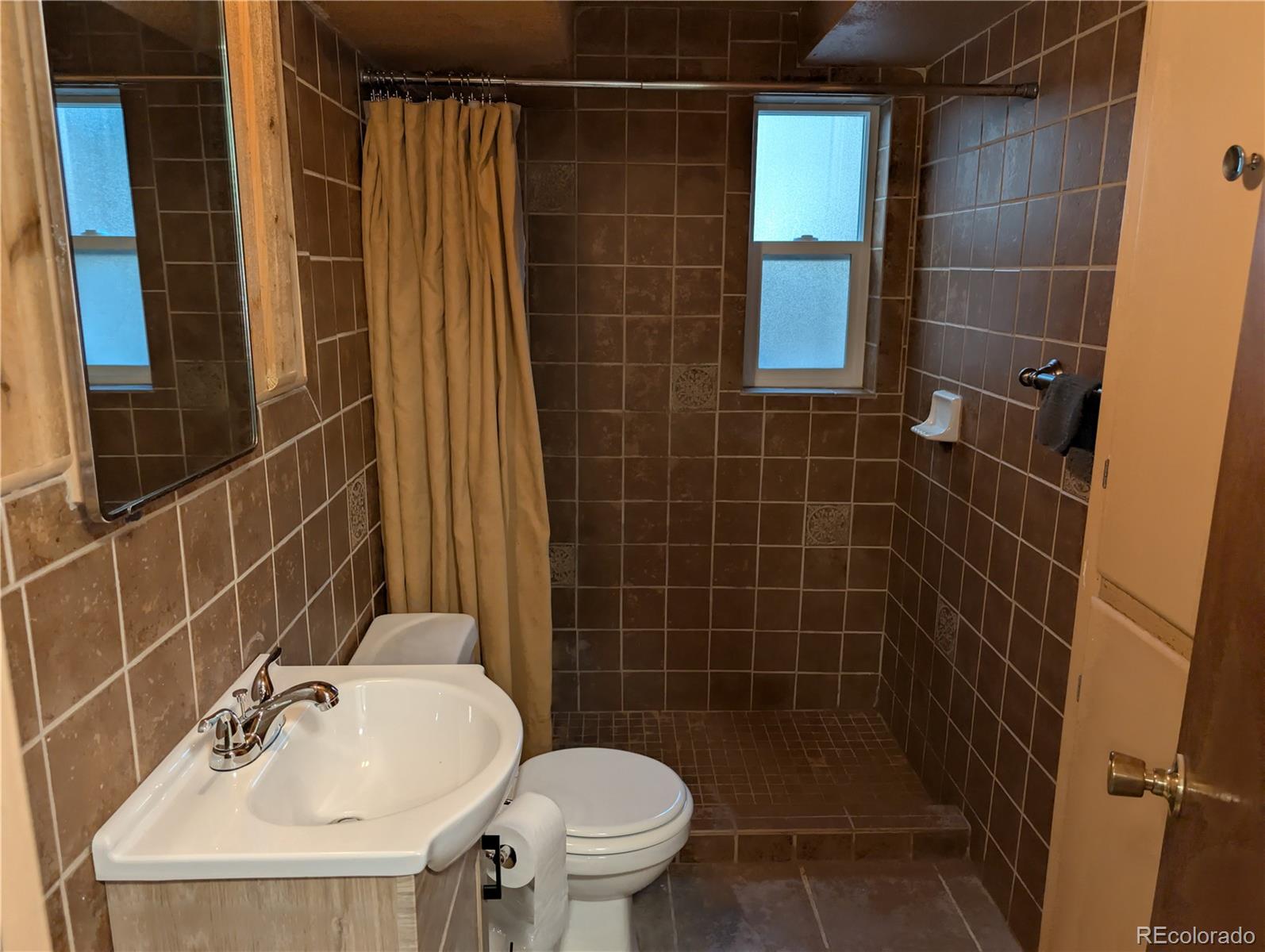MLS Image #6 for 1025  lansing street,aurora, Colorado