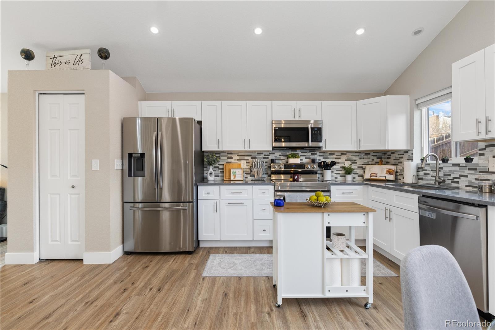 MLS Image #8 for 11368  forest drive,thornton, Colorado