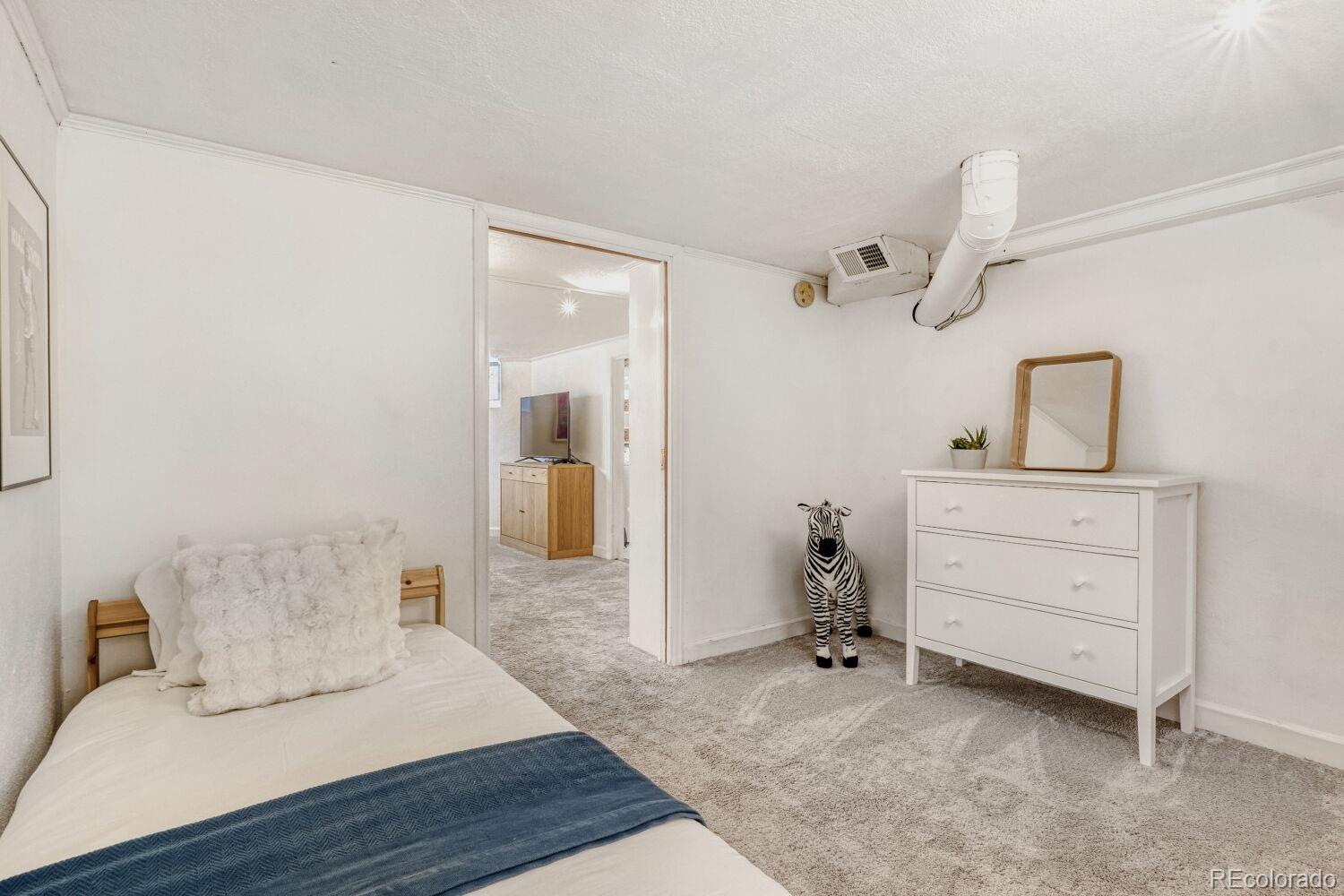 MLS Image #17 for 737  glencoe street,denver, Colorado