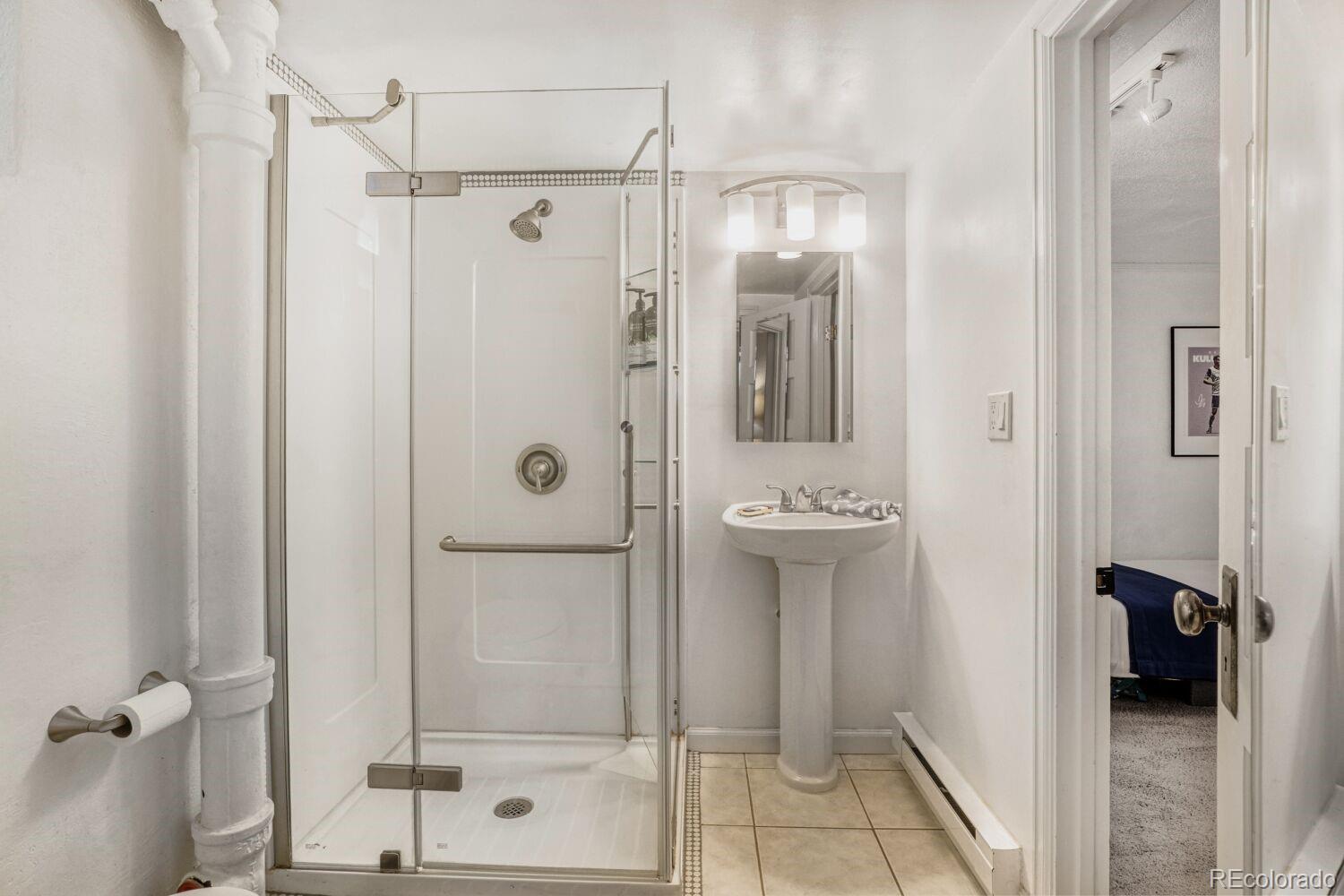 MLS Image #20 for 737  glencoe street,denver, Colorado