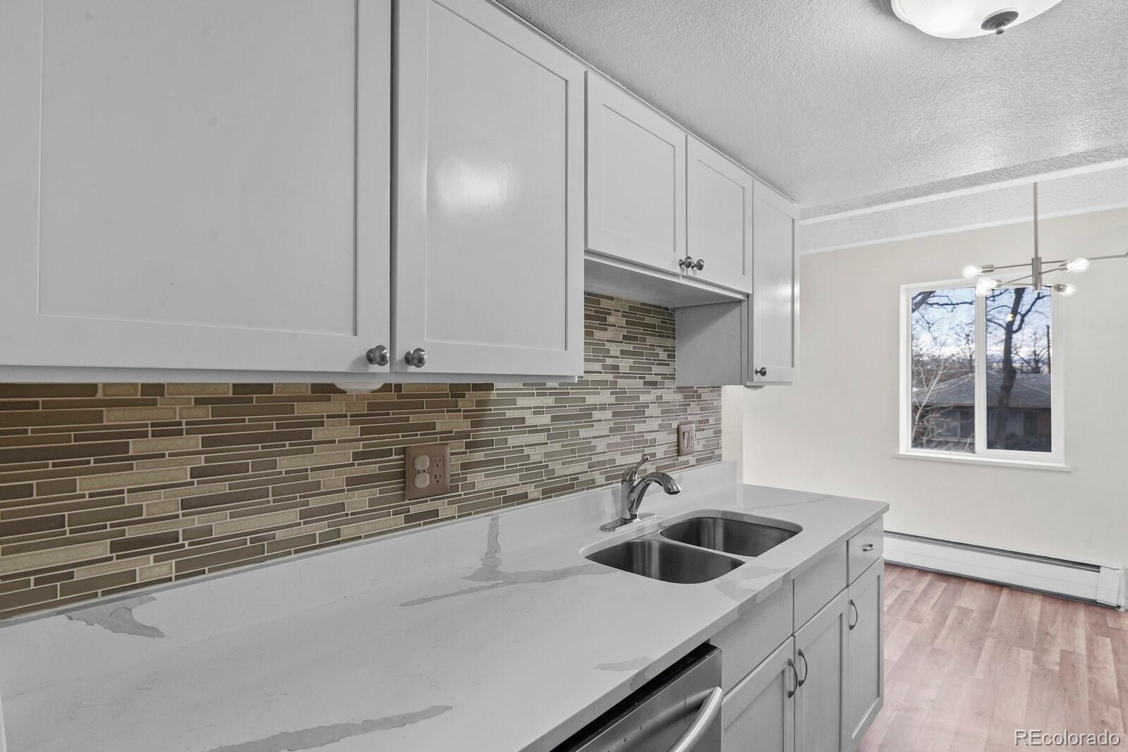 MLS Image #4 for 100 s clarkson street 202,denver, Colorado