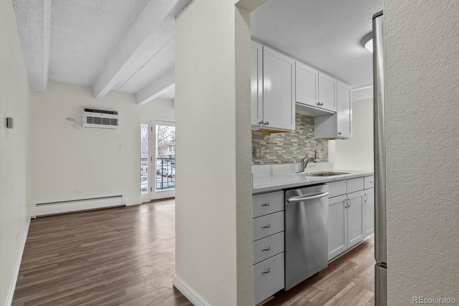 MLS Image #9 for 100 s clarkson street 202,denver, Colorado
