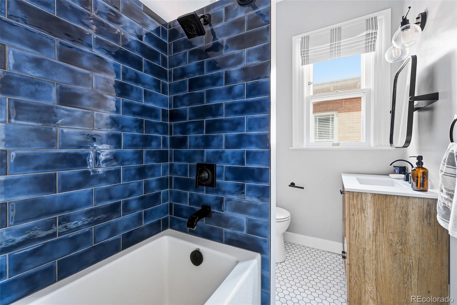 MLS Image #24 for 456 s sherman street,denver, Colorado
