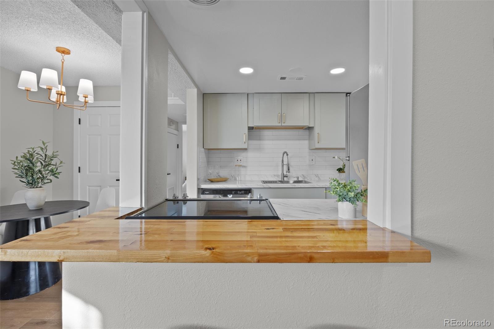MLS Image #7 for 9100 e girard avenue,denver, Colorado