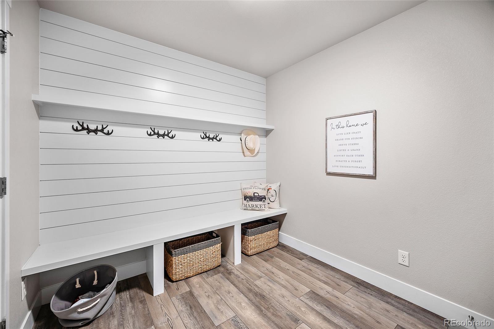 MLS Image #3 for 8047  gilpin peak drive,colorado springs, Colorado