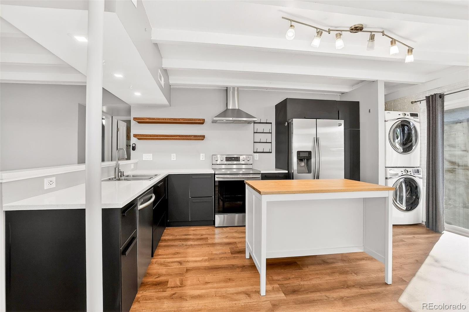 MLS Image #4 for 1044  stuart street,denver, Colorado