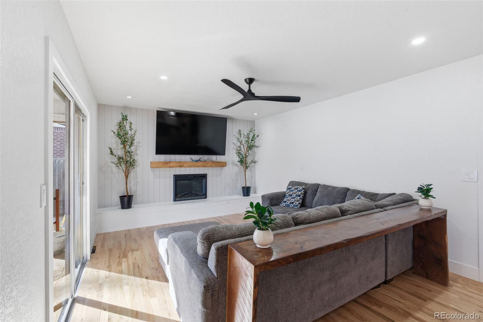 MLS Image #10 for 666  kittredge street,aurora, Colorado