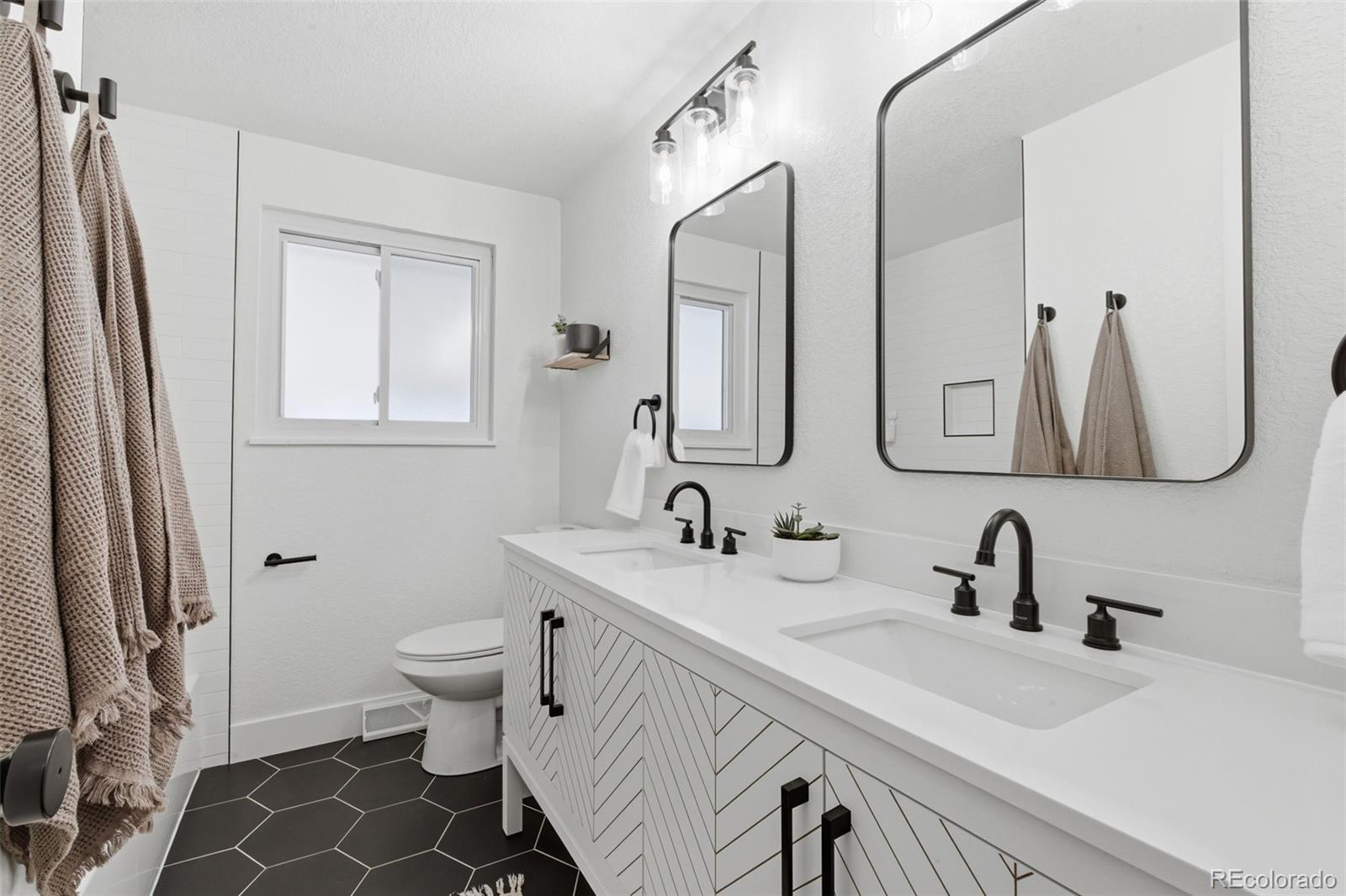 MLS Image #11 for 666  kittredge street,aurora, Colorado
