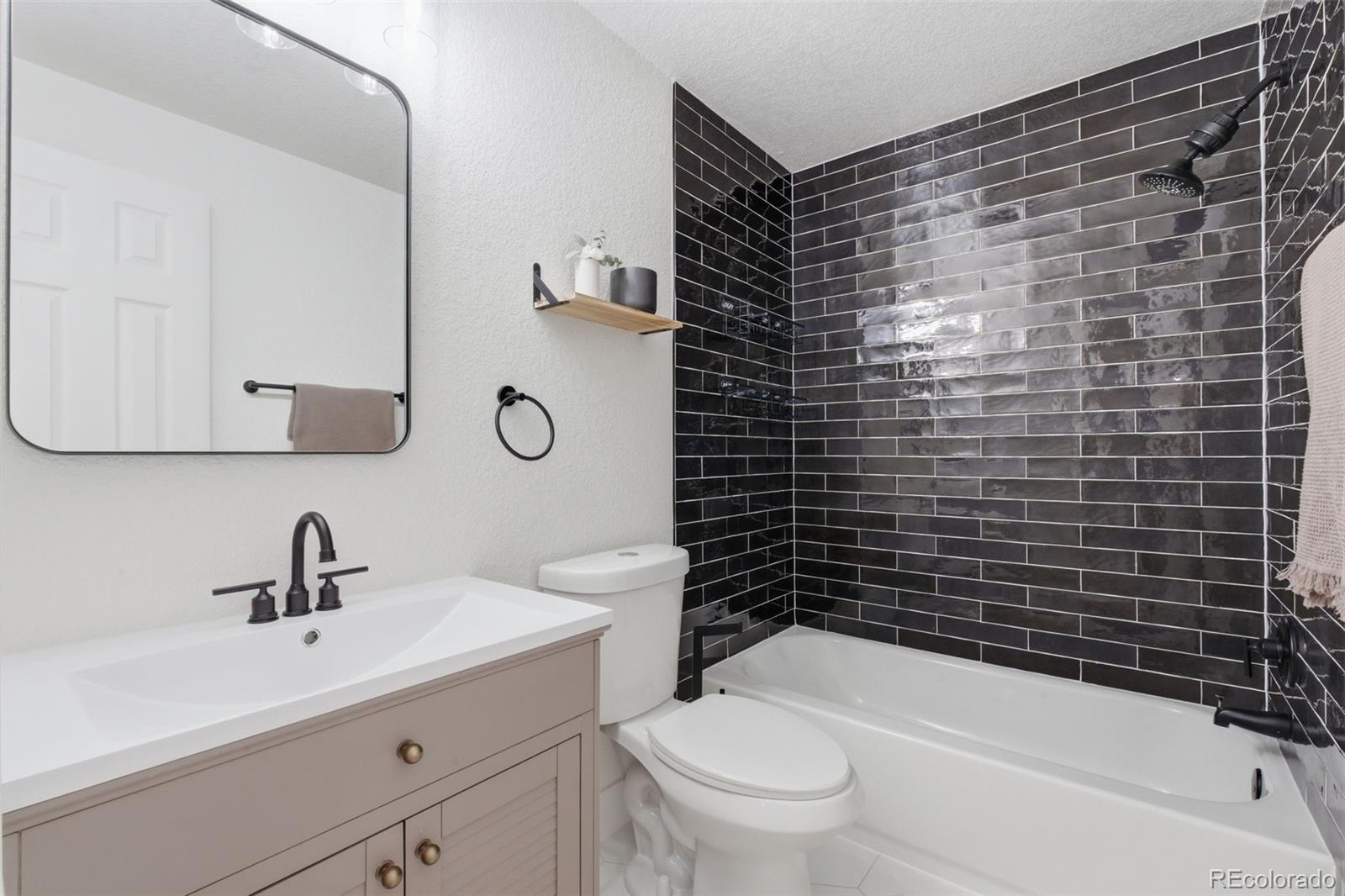 MLS Image #14 for 666  kittredge street,aurora, Colorado