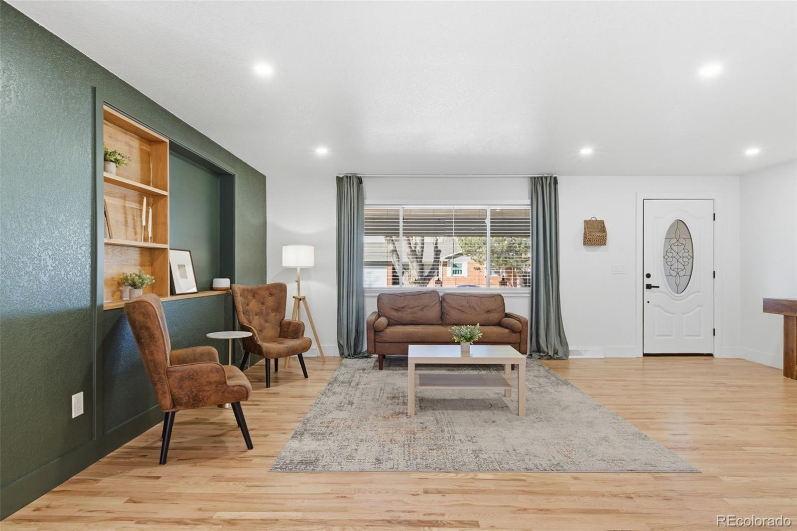 MLS Image #4 for 666  kittredge street,aurora, Colorado
