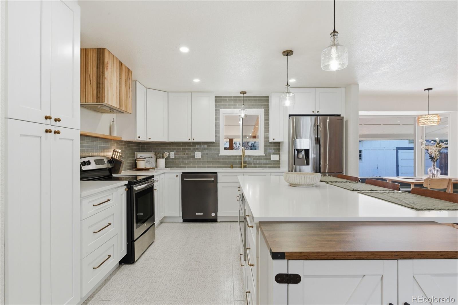 MLS Image #7 for 666  kittredge street,aurora, Colorado