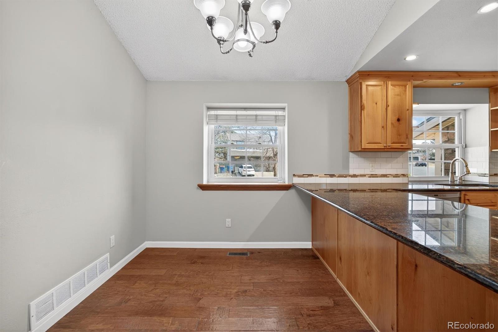 MLS Image #13 for 2761 s salida way,aurora, Colorado