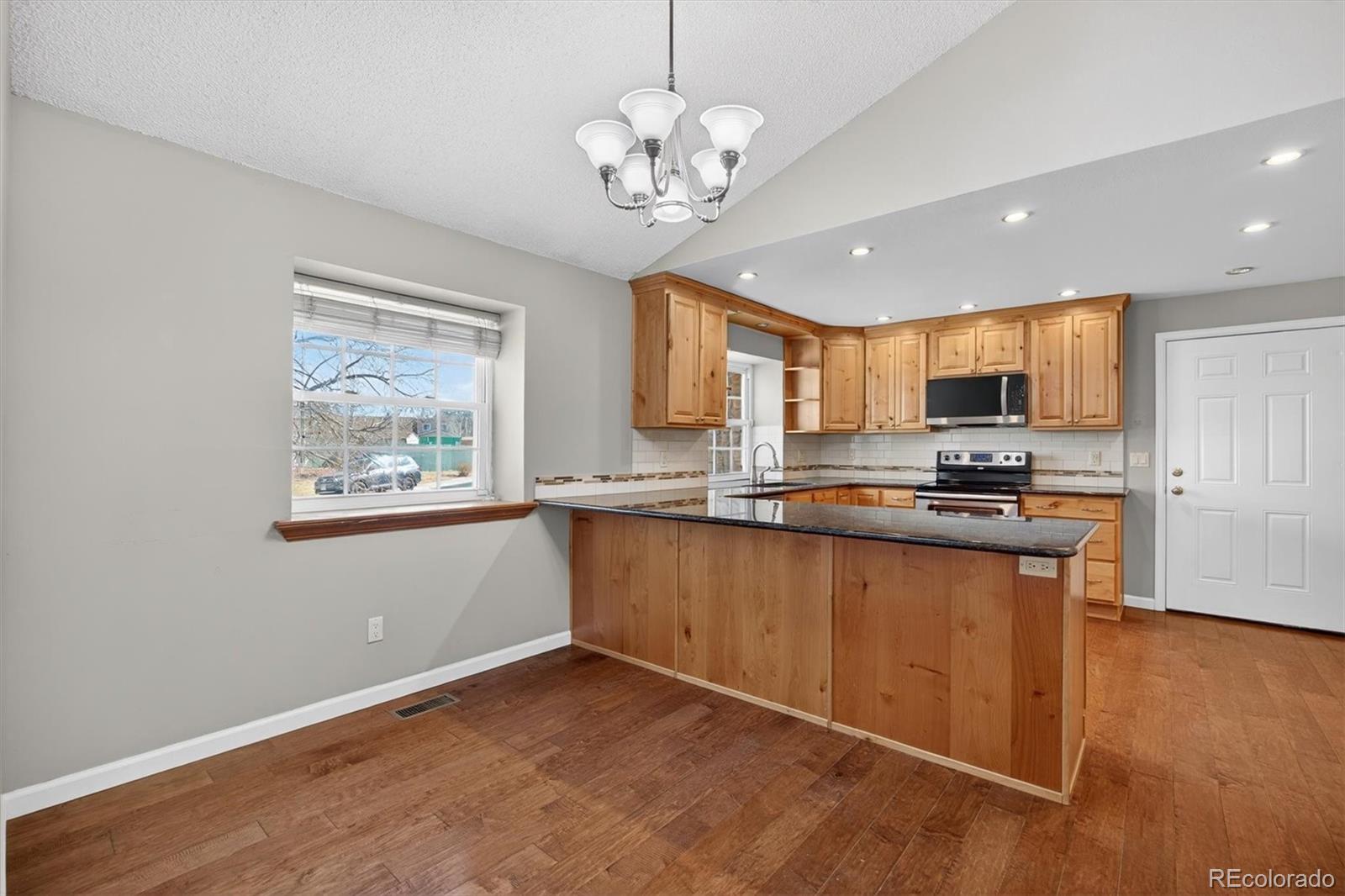 MLS Image #14 for 2761 s salida way,aurora, Colorado