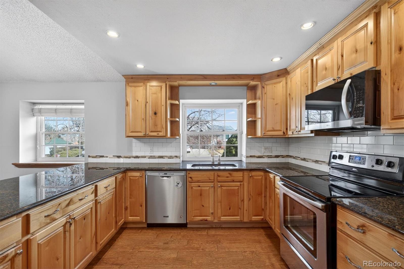 MLS Image #17 for 2761 s salida way,aurora, Colorado