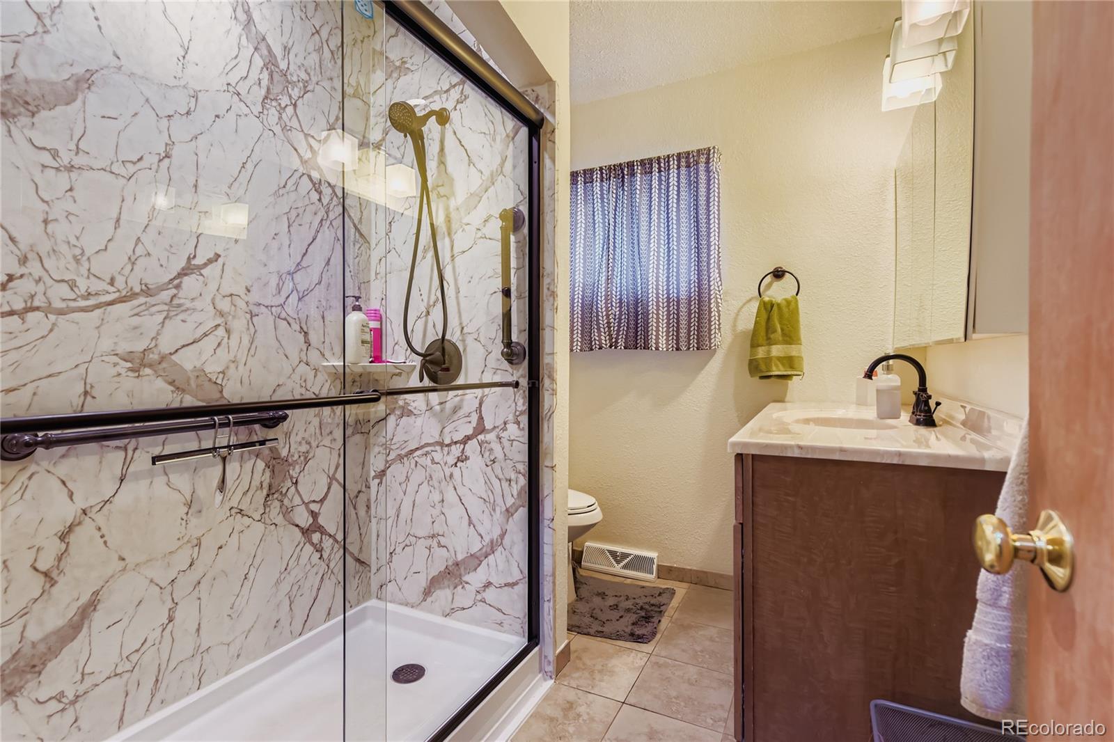 MLS Image #10 for 664 s washington circle,englewood, Colorado