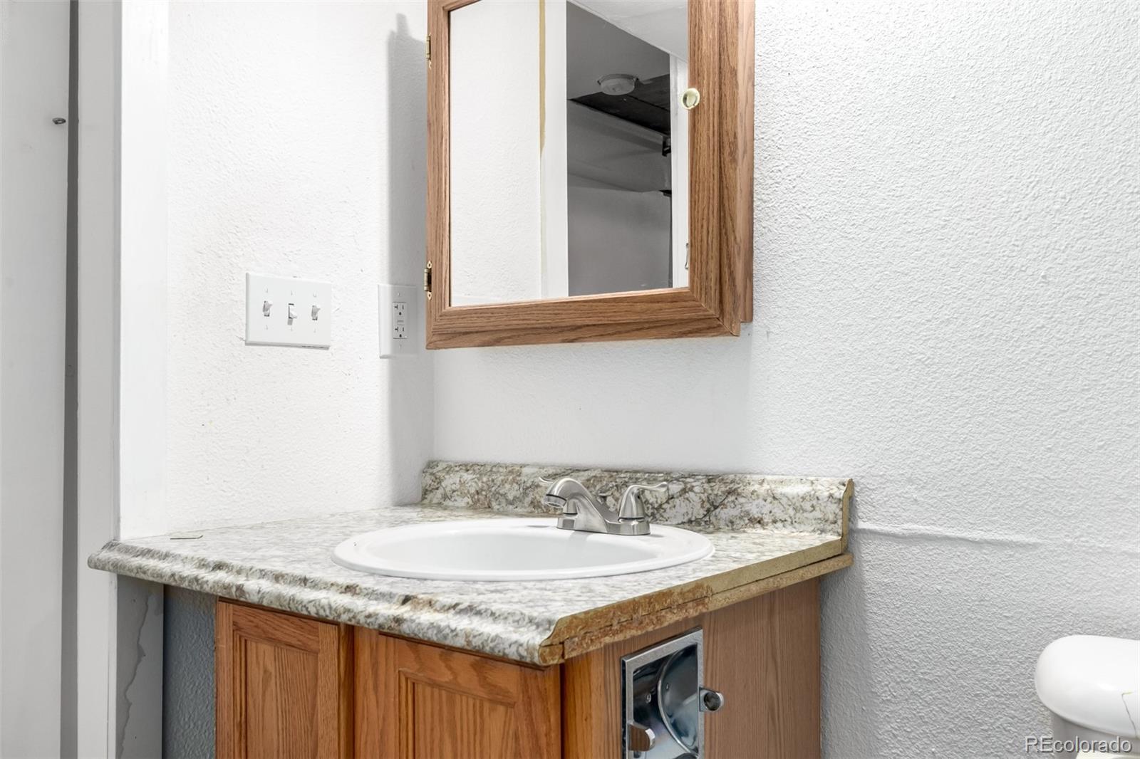 MLS Image #21 for 13084 e alaska place,aurora, Colorado