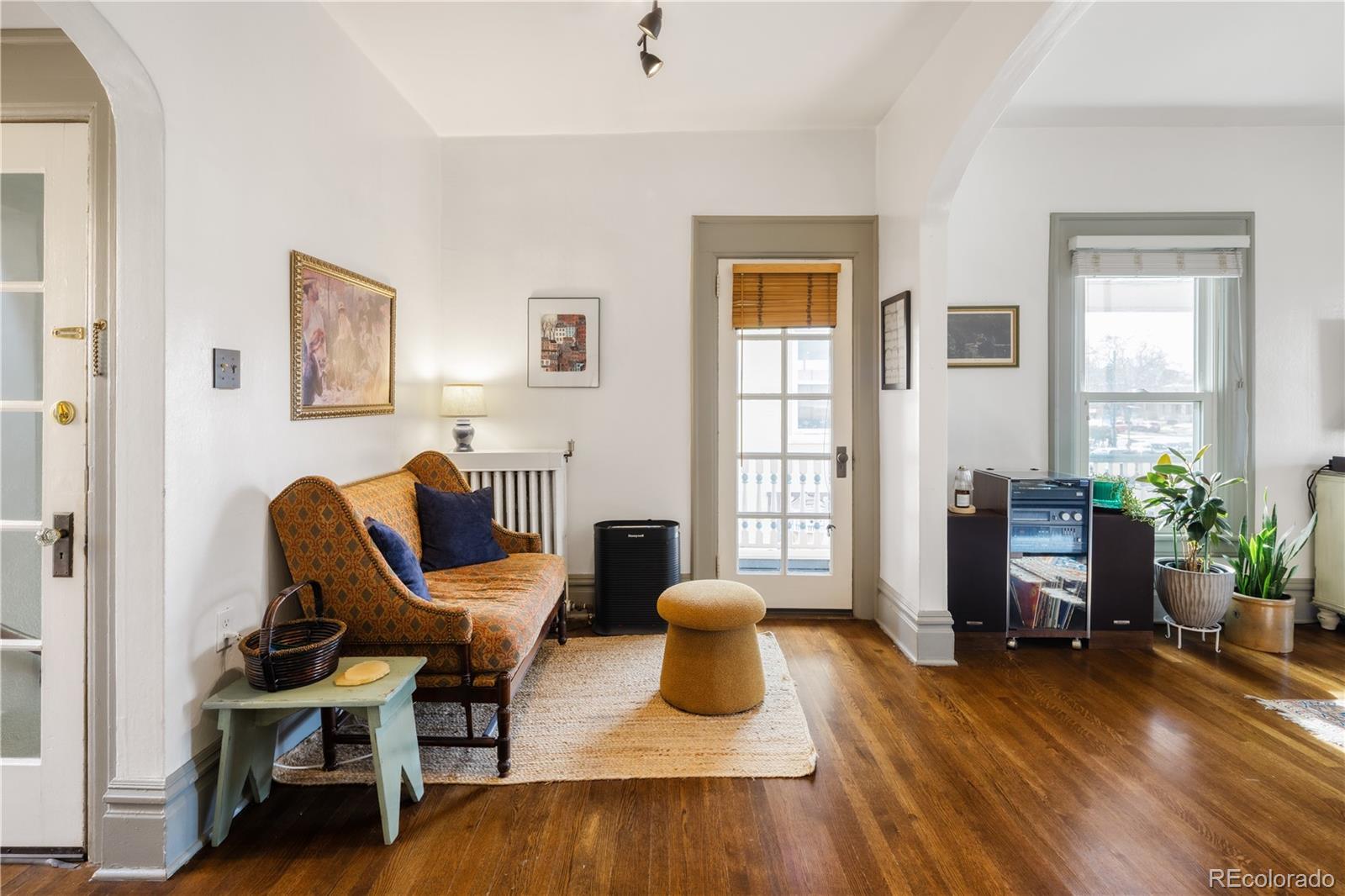 MLS Image #3 for 1532  steele street,denver, Colorado