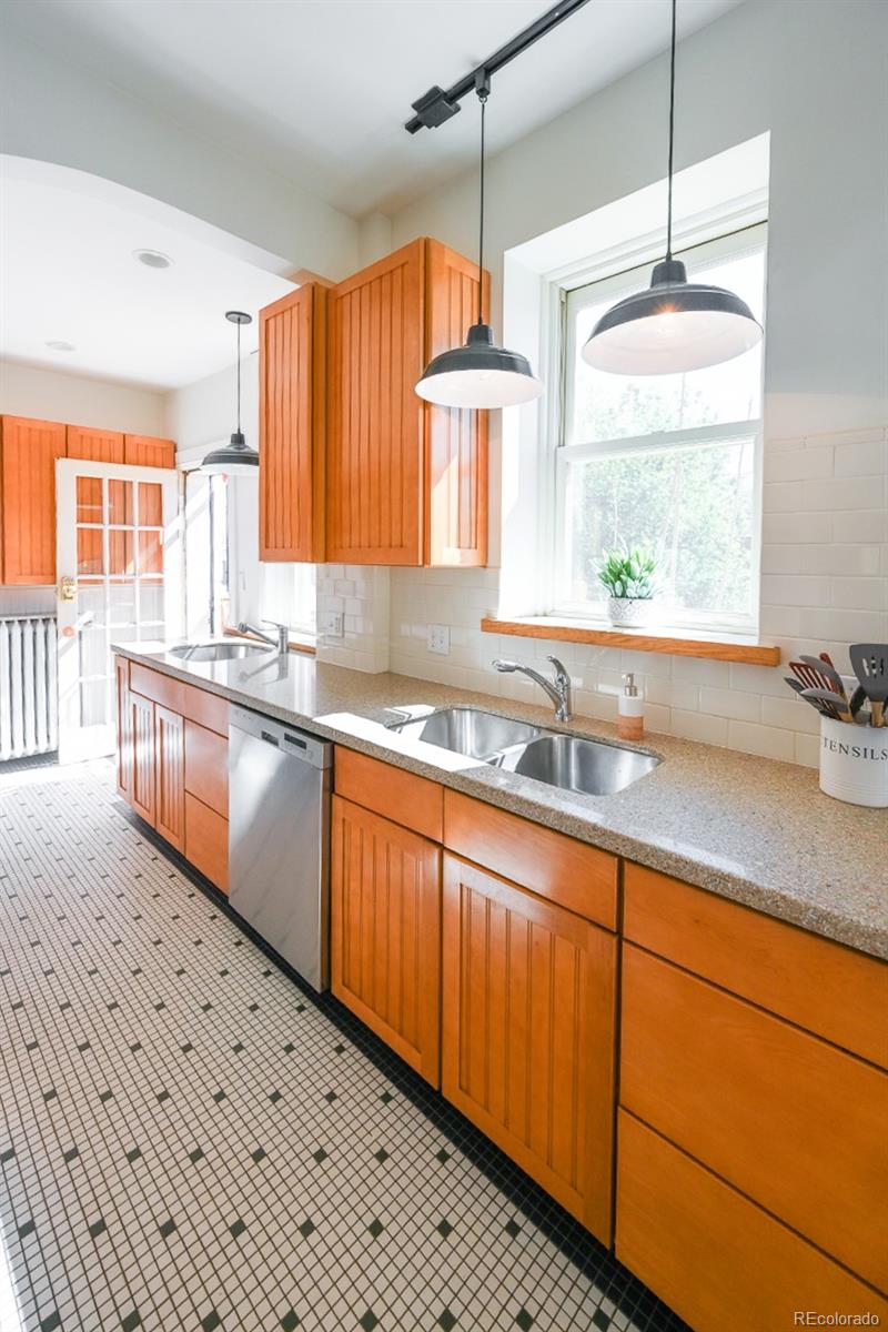 MLS Image #37 for 1532  steele street,denver, Colorado