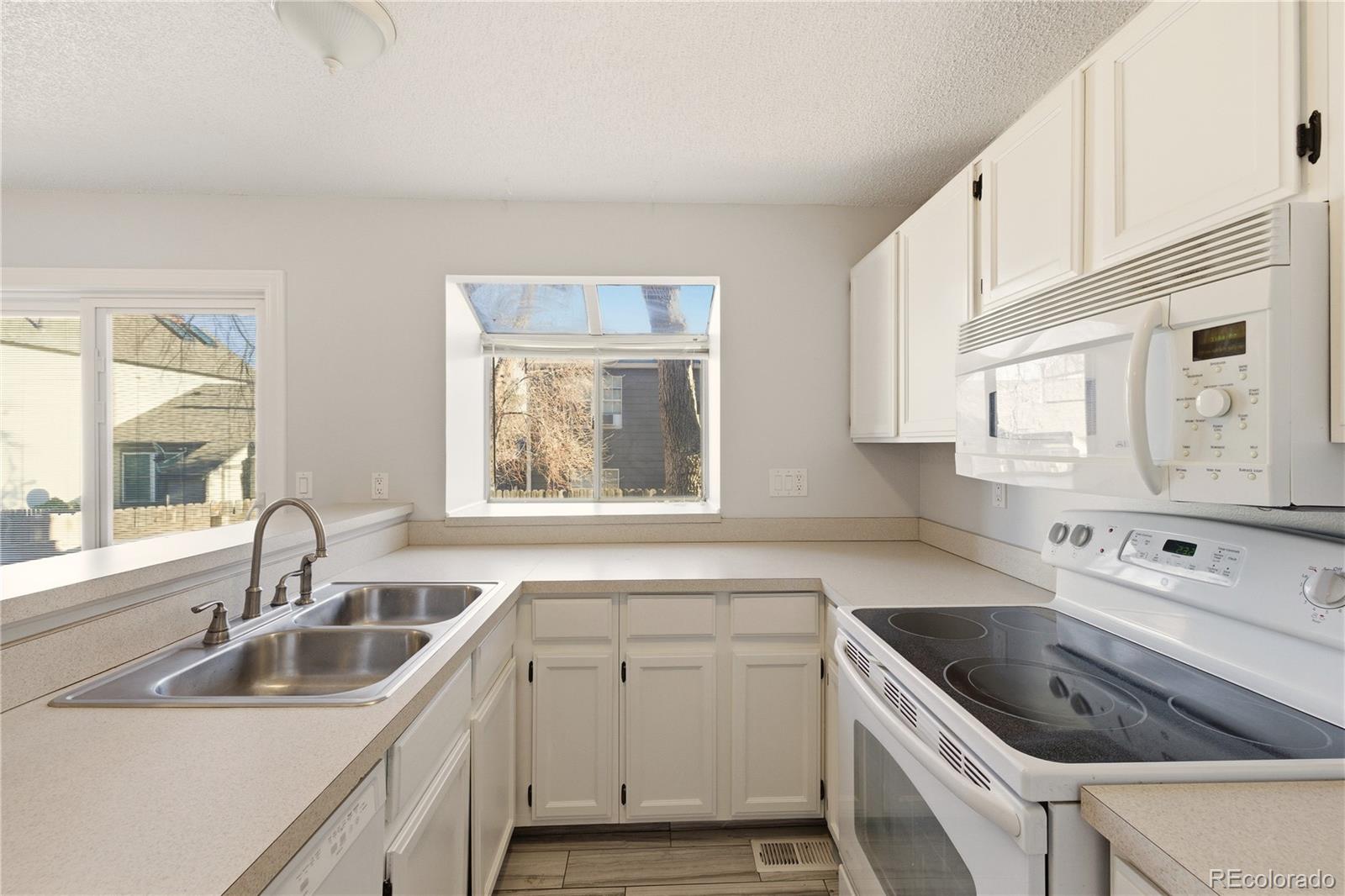 MLS Image #8 for 16991 e chenango avenue a,aurora, Colorado