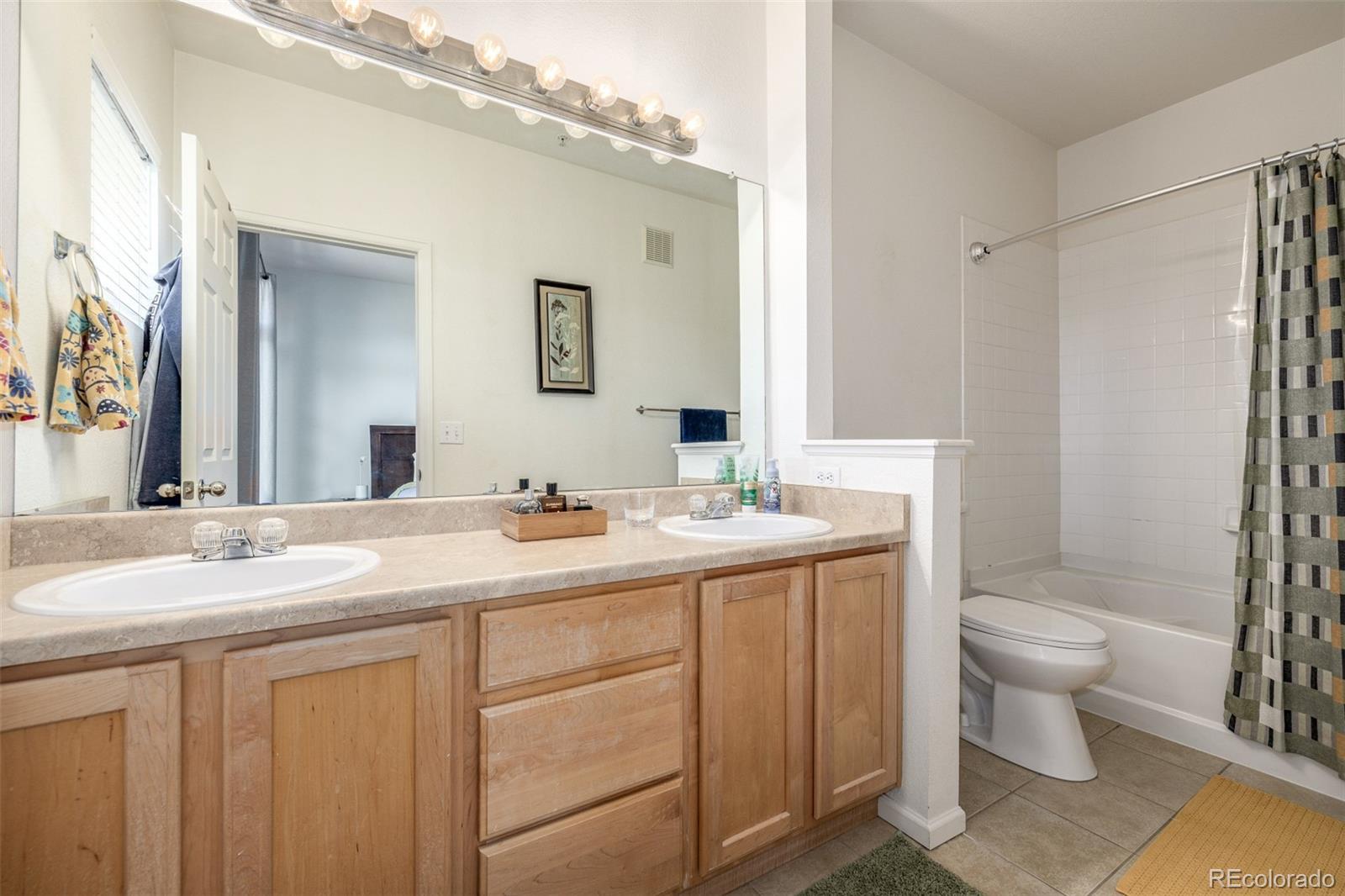 MLS Image #20 for 18727 e yale circle,aurora, Colorado