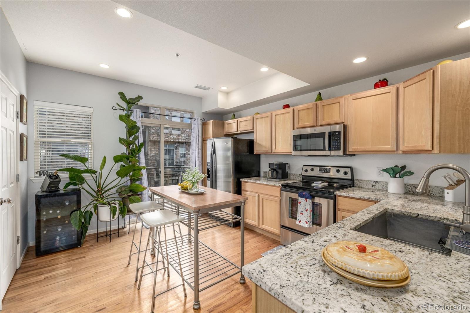 MLS Image #9 for 18727 e yale circle,aurora, Colorado
