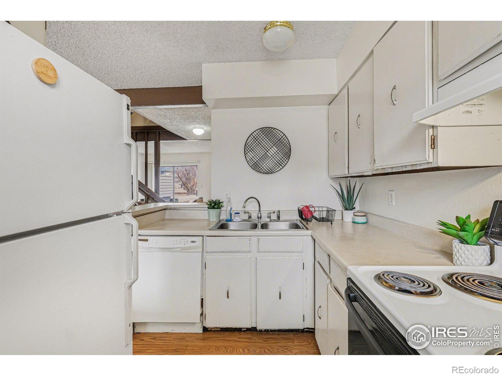 MLS Image #7 for 1705  heatheridge road,fort collins, Colorado