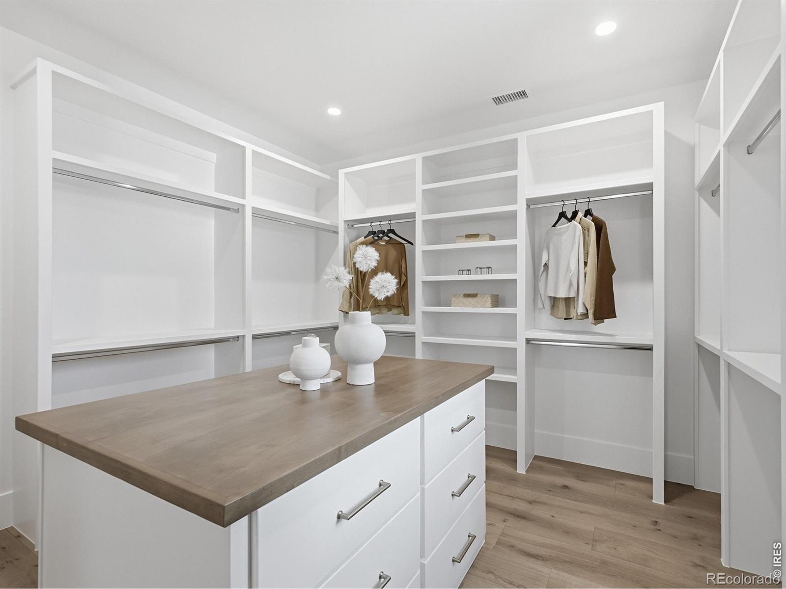 MLS Image #17 for 827  trail ridge drive,louisville, Colorado