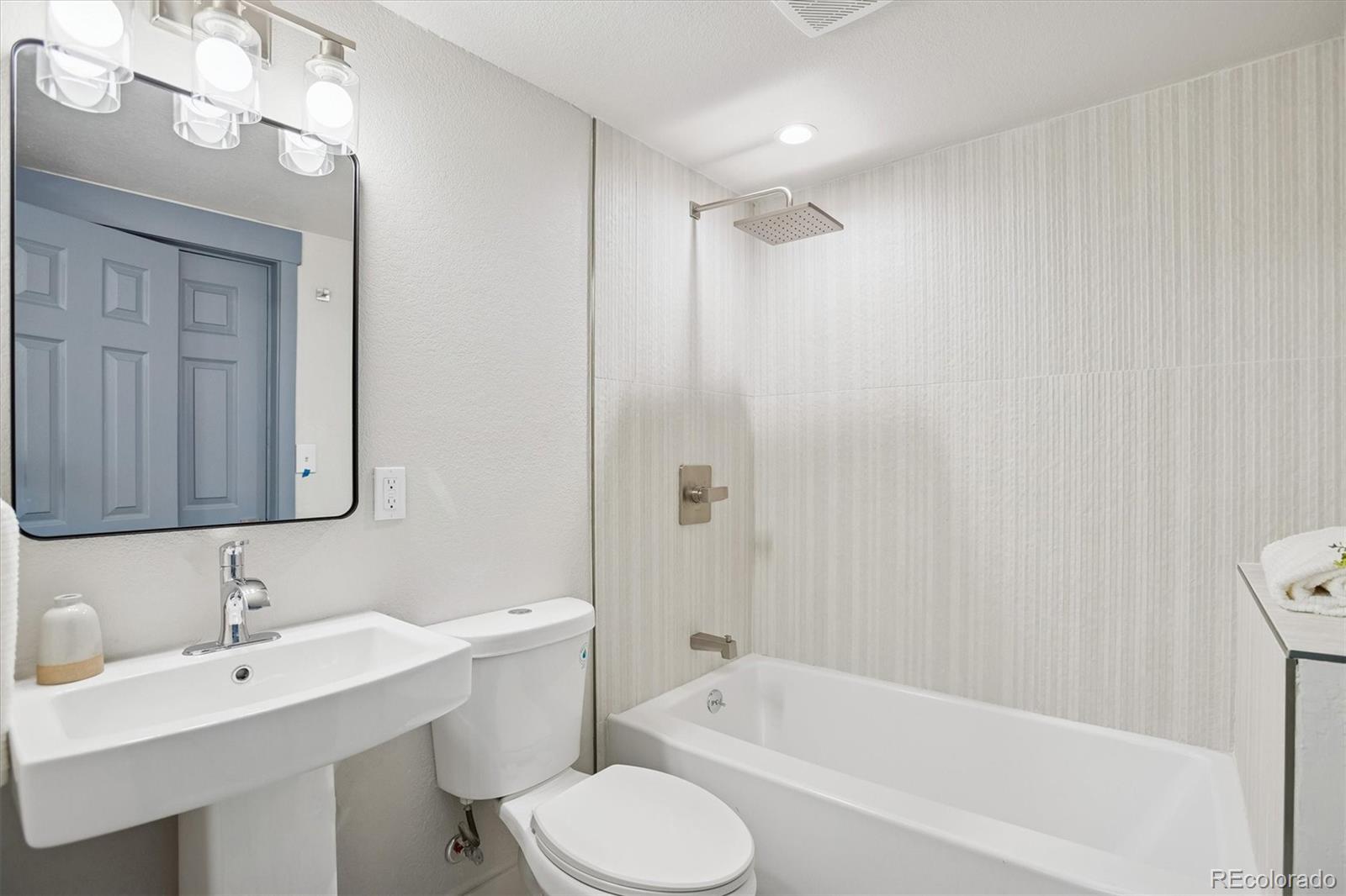 MLS Image #14 for 431  fox street,denver, Colorado