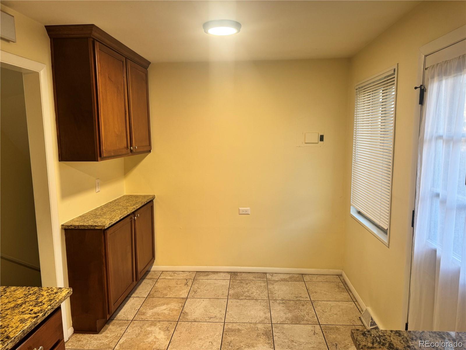 MLS Image #5 for 2381  oswego street,aurora, Colorado
