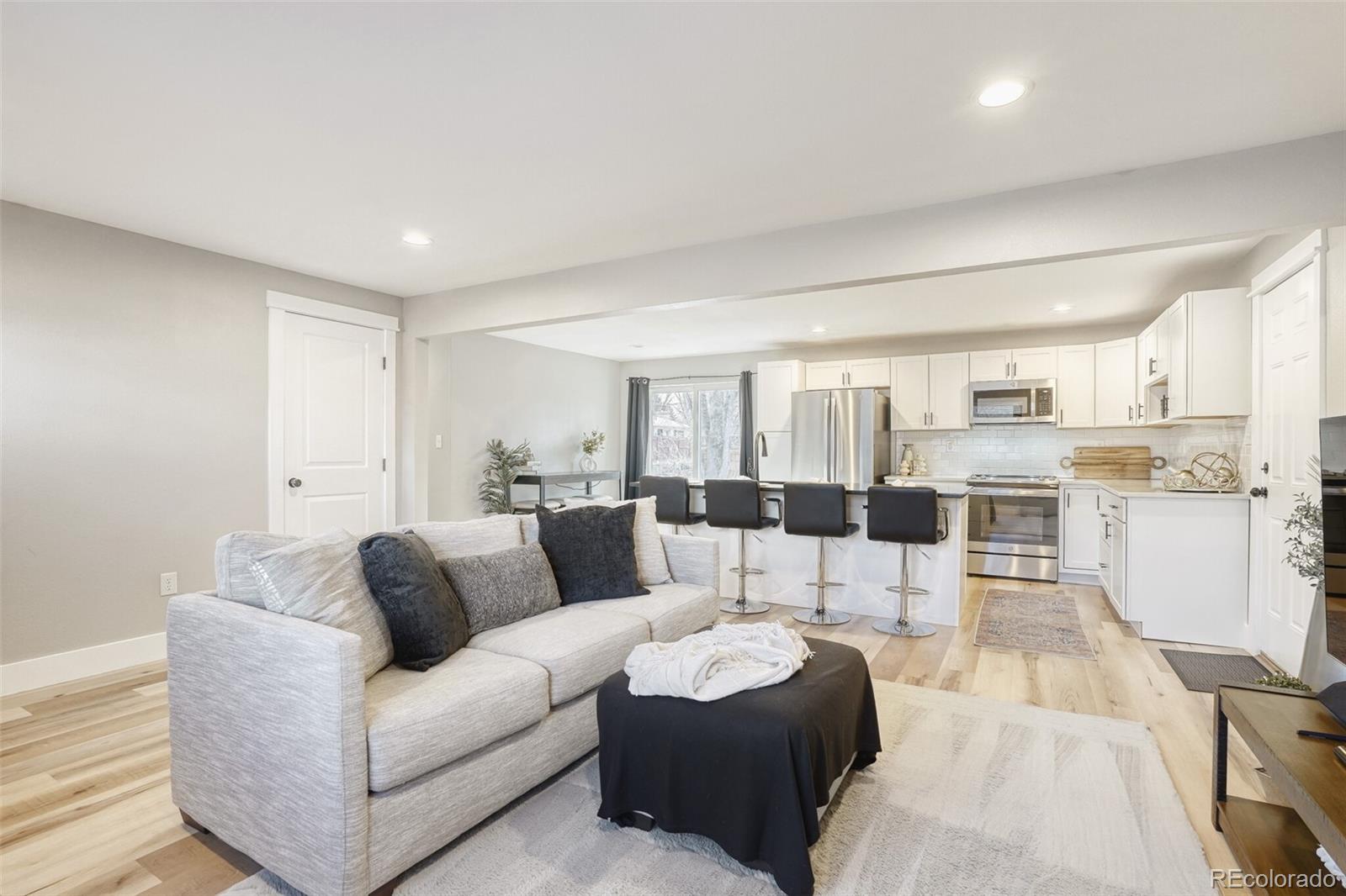 MLS Image #6 for 2405  lee street,lakewood, Colorado