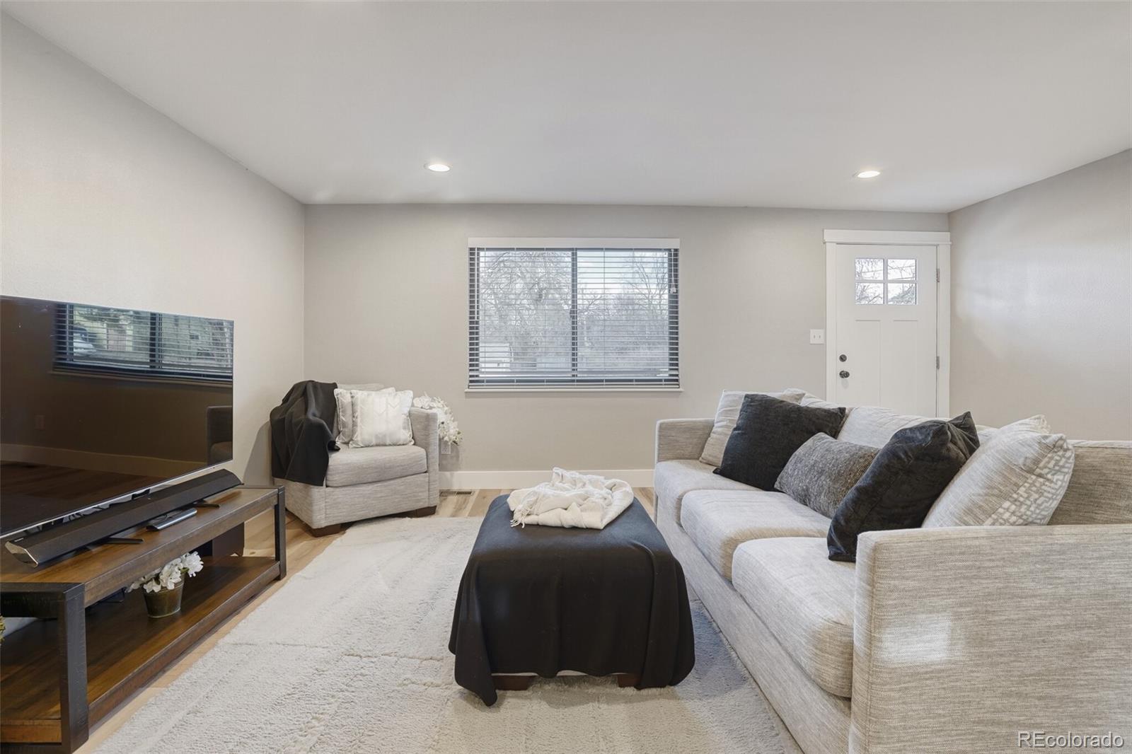 MLS Image #8 for 2405  lee street,lakewood, Colorado