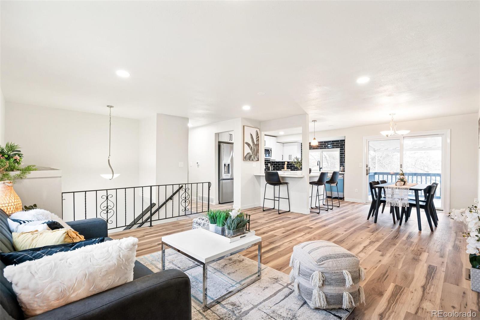 MLS Image #2 for 1221  eagle street,aurora, Colorado