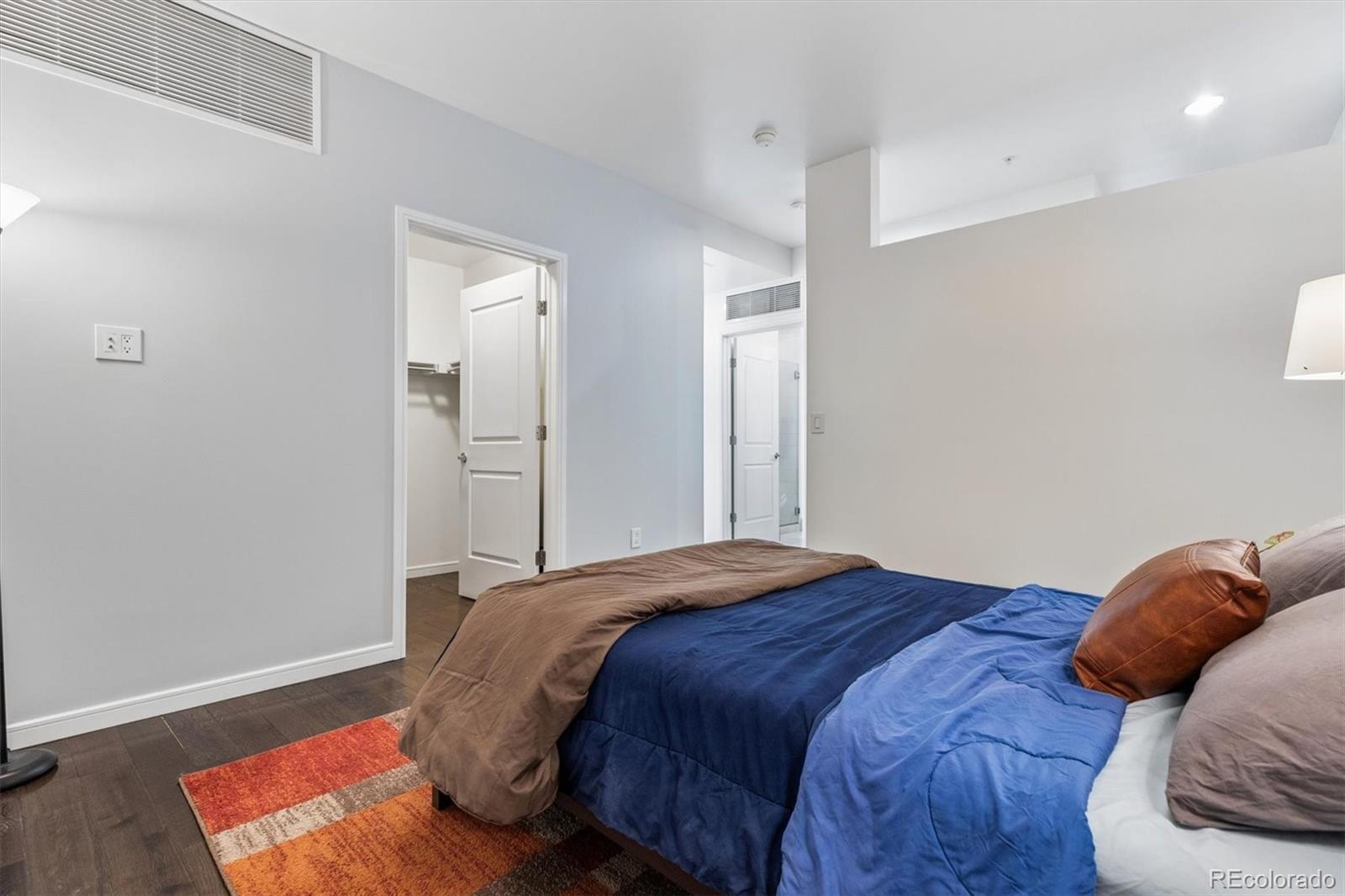 MLS Image #12 for 2958  syracuse street 317,denver, Colorado