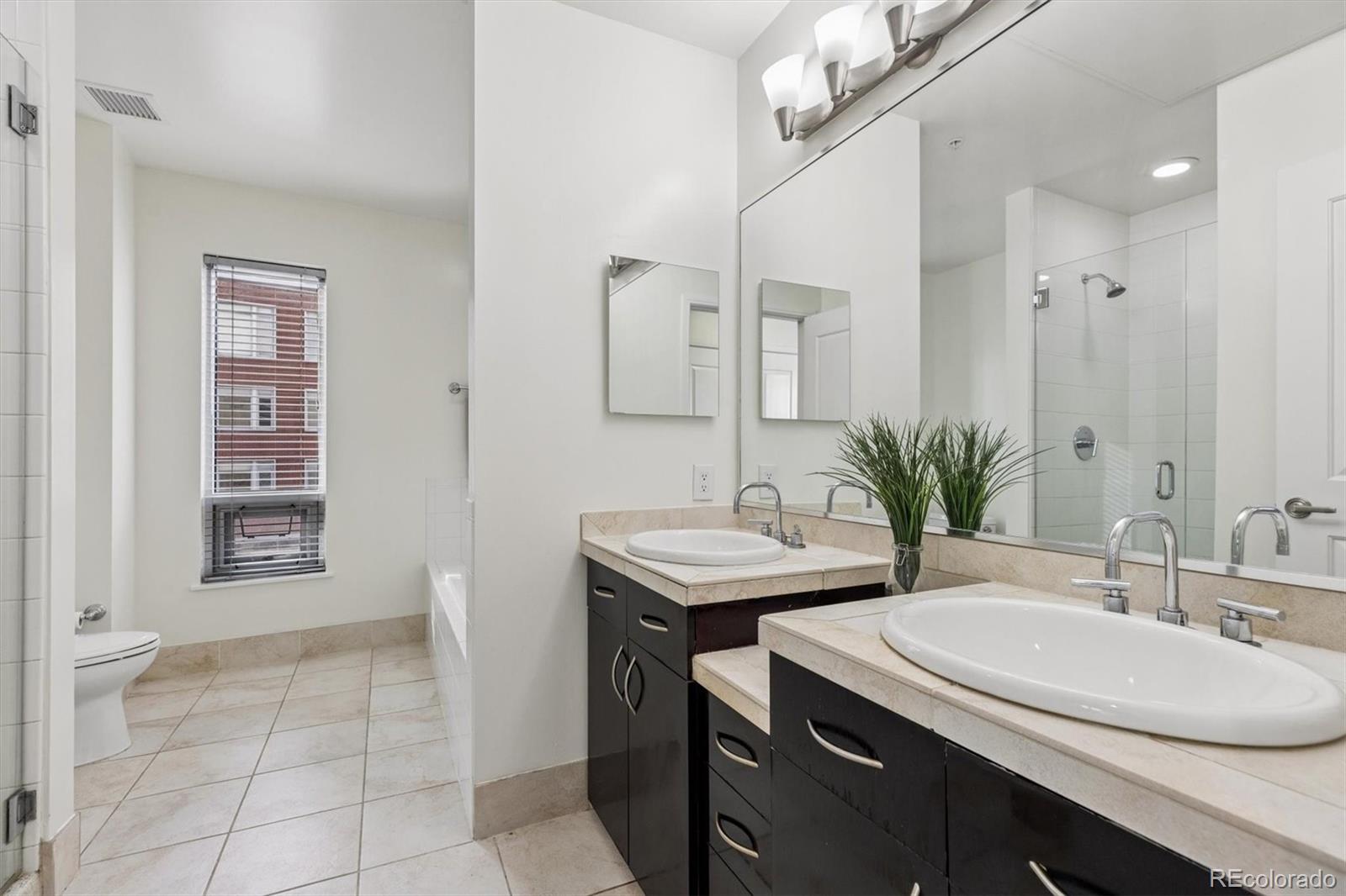 MLS Image #13 for 2958  syracuse street 317,denver, Colorado