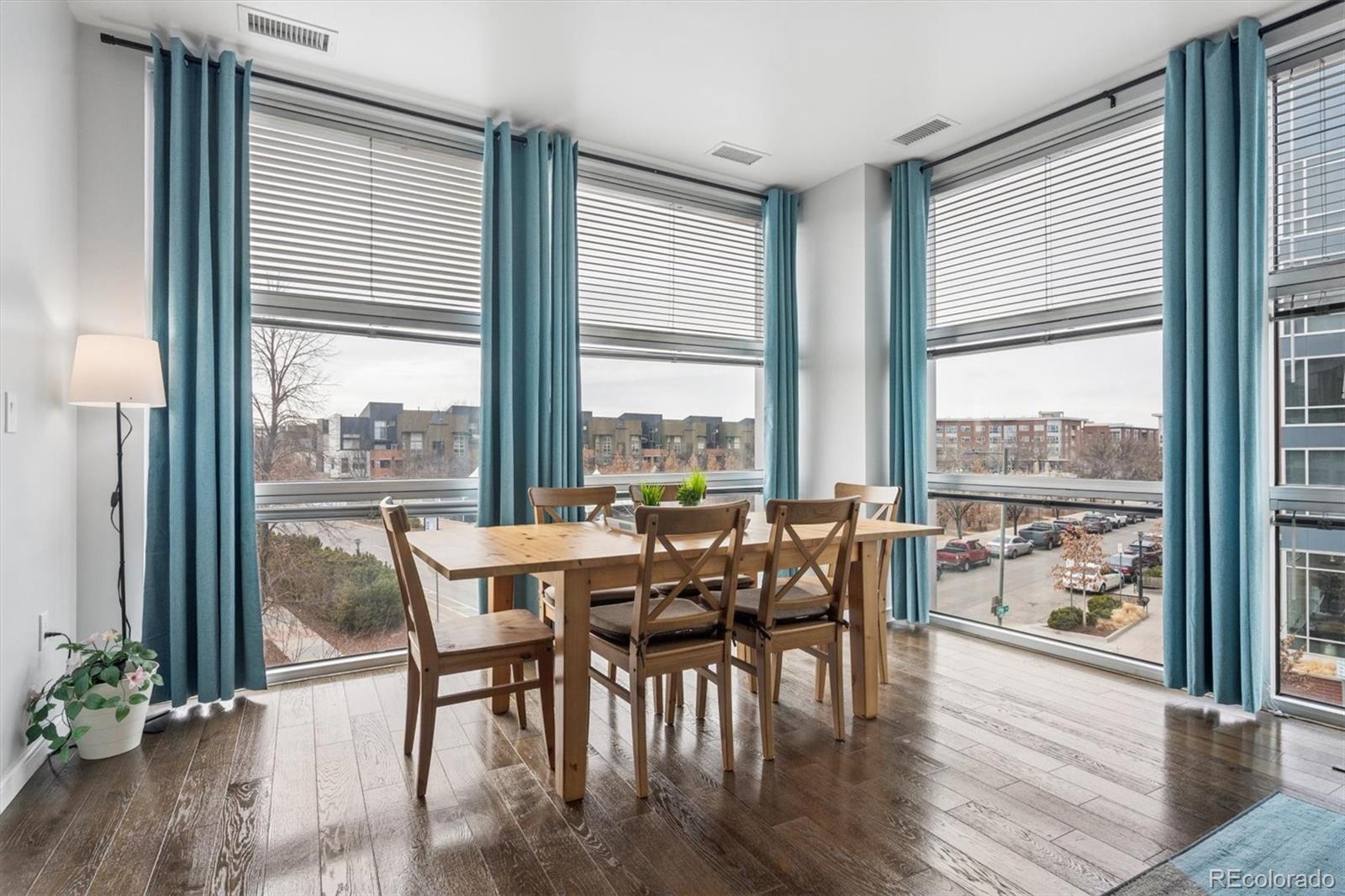 MLS Image #4 for 2958  syracuse street 317,denver, Colorado
