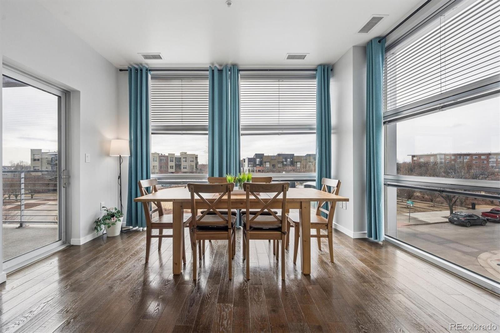MLS Image #5 for 2958  syracuse street 317,denver, Colorado