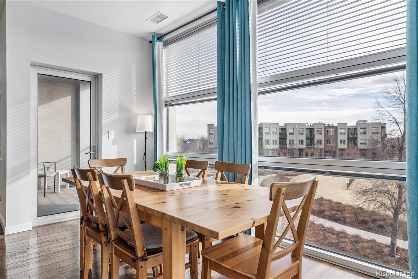 MLS Image #6 for 2958  syracuse street 317,denver, Colorado