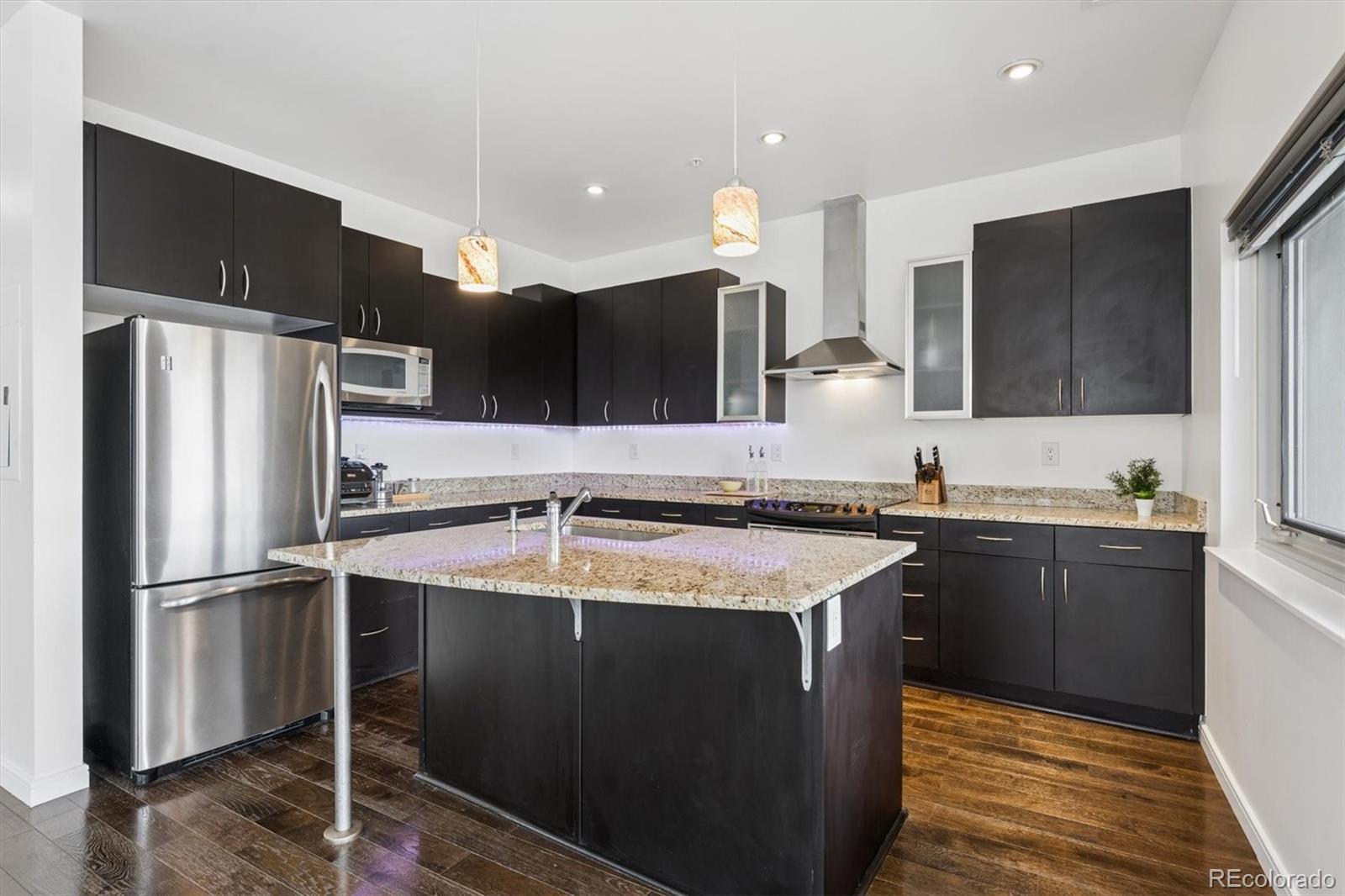 MLS Image #8 for 2958  syracuse street 317,denver, Colorado