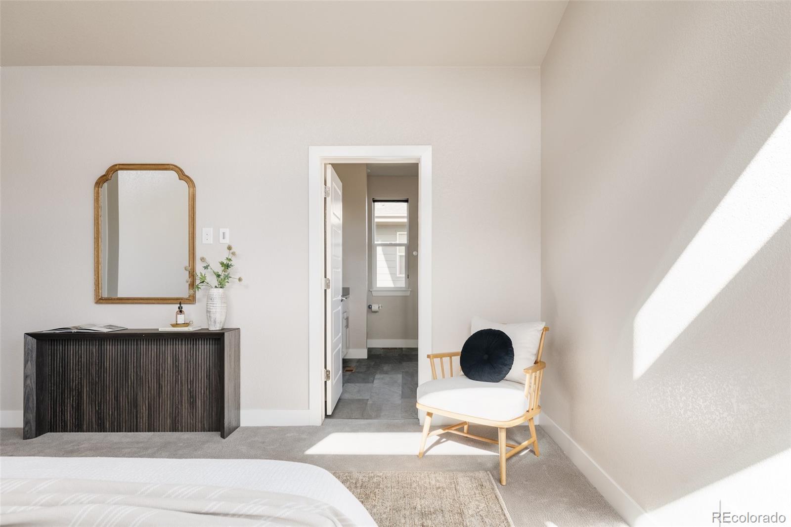 MLS Image #15 for 5840  boston street,denver, Colorado