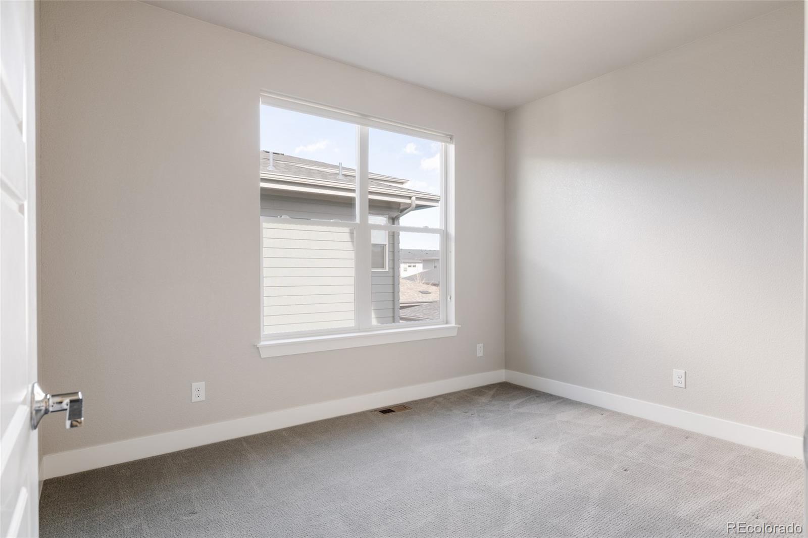 MLS Image #21 for 5840  boston street,denver, Colorado