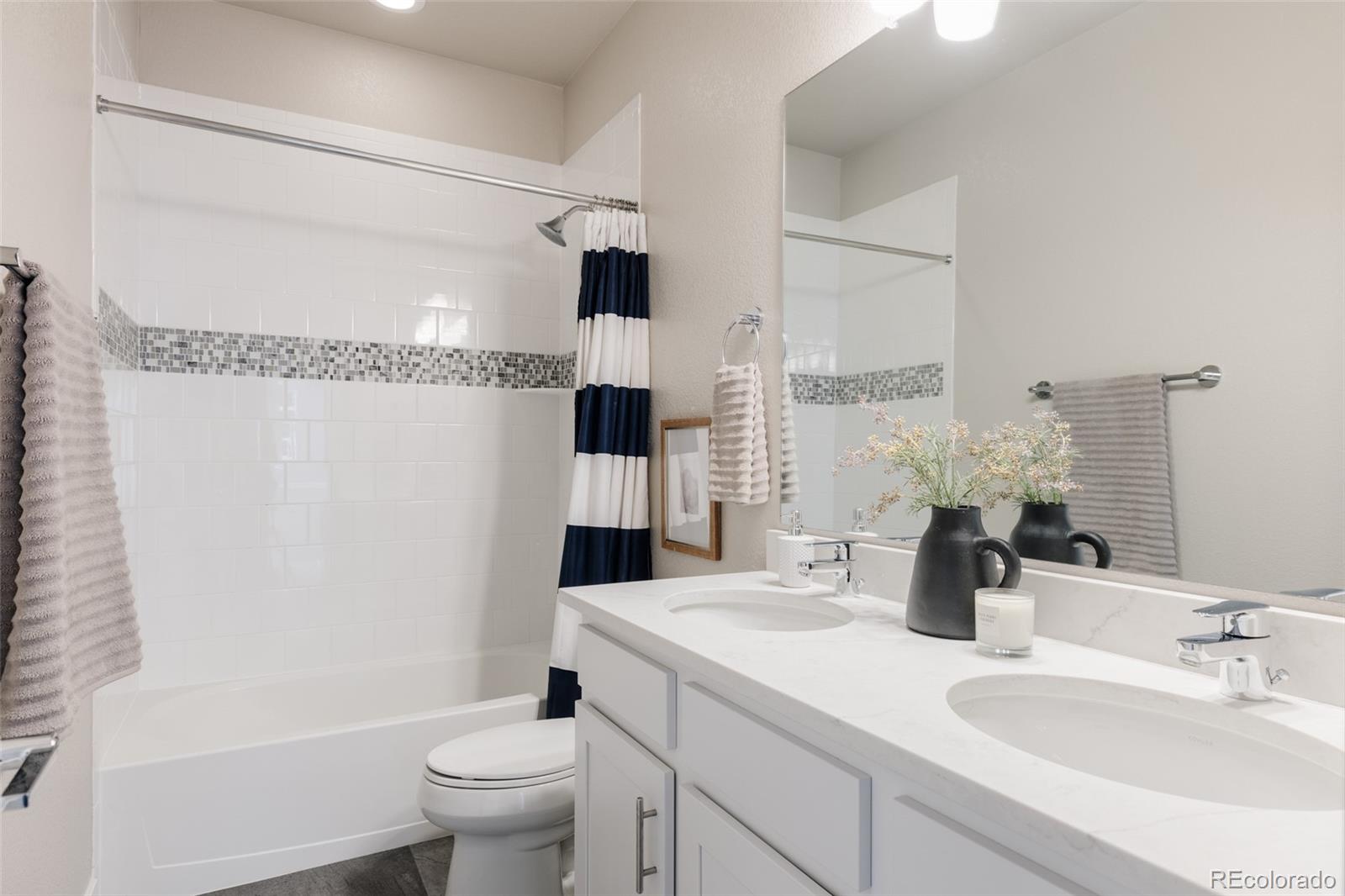 MLS Image #24 for 5840  boston street,denver, Colorado