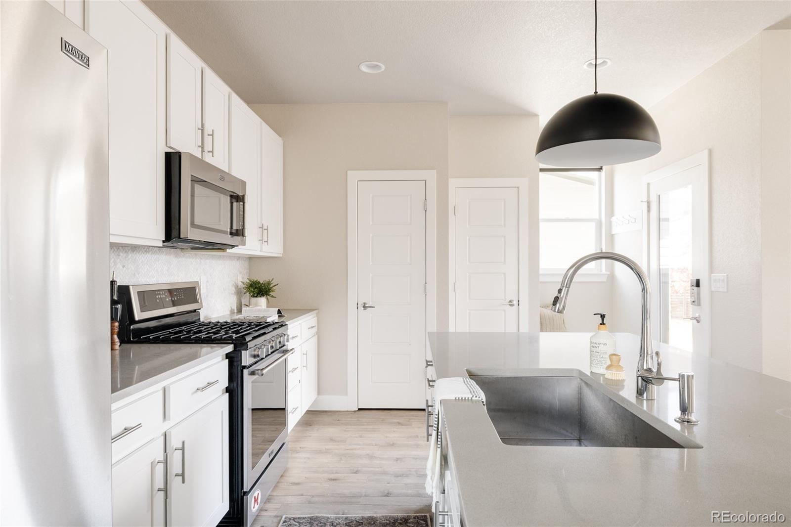 MLS Image #5 for 5840  boston street,denver, Colorado
