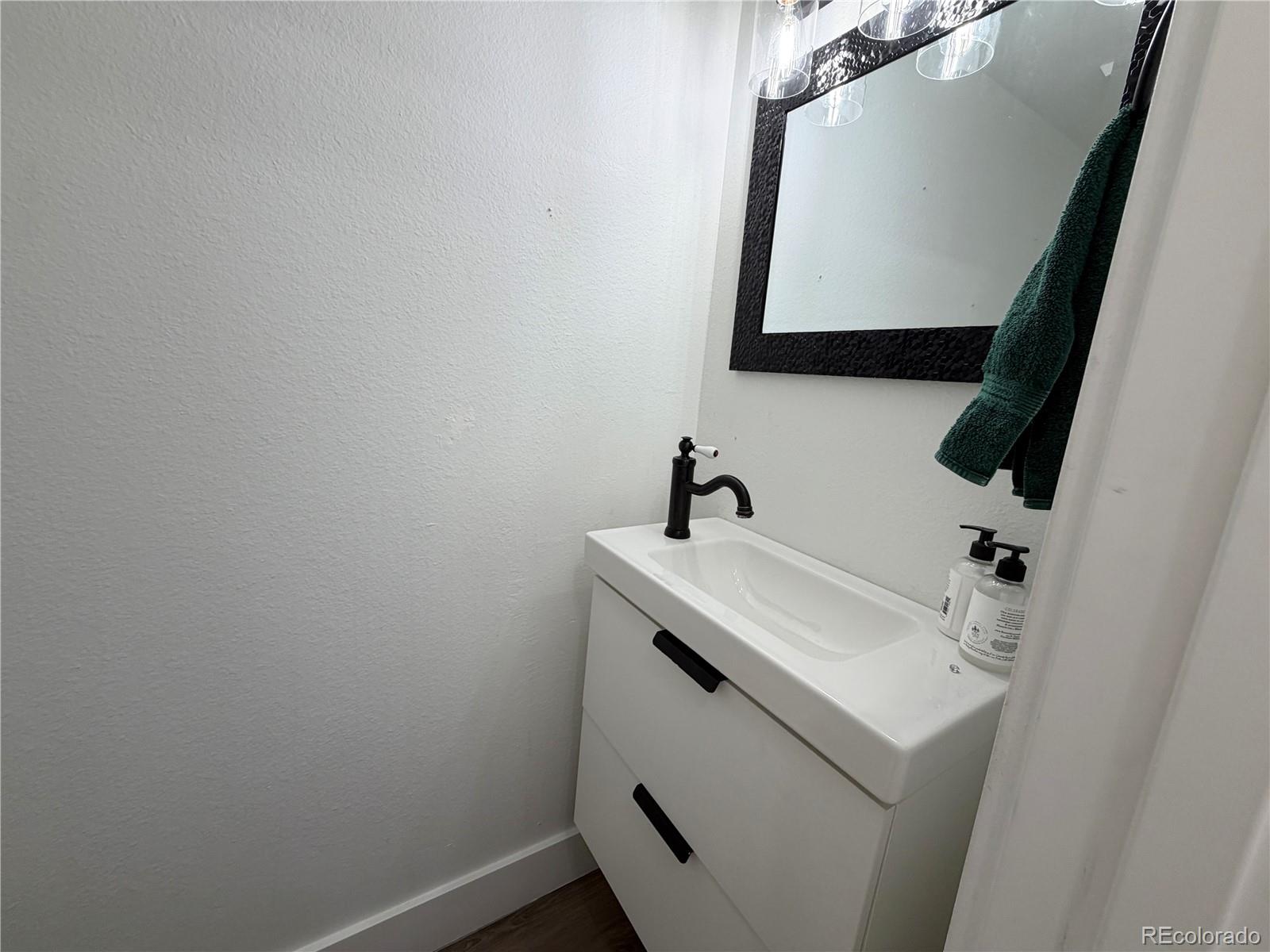 MLS Image #10 for 7995 e mississippi avenue j10,denver, Colorado