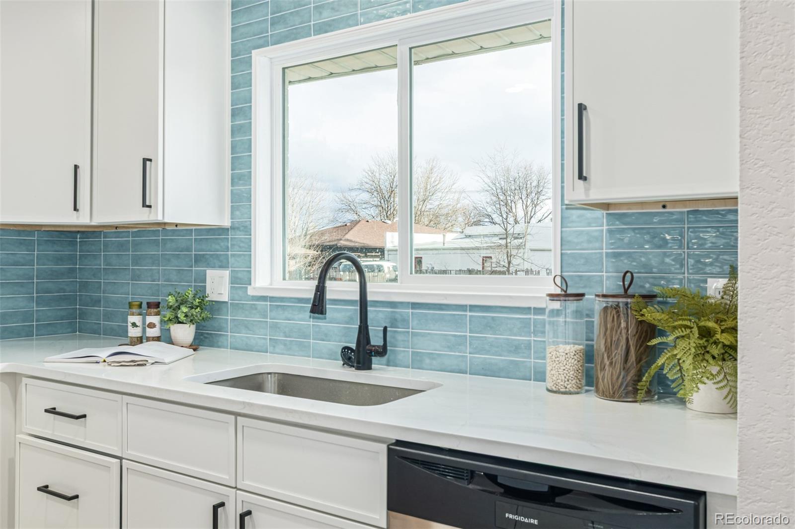 MLS Image #4 for 1011  yeager drive,longmont, Colorado