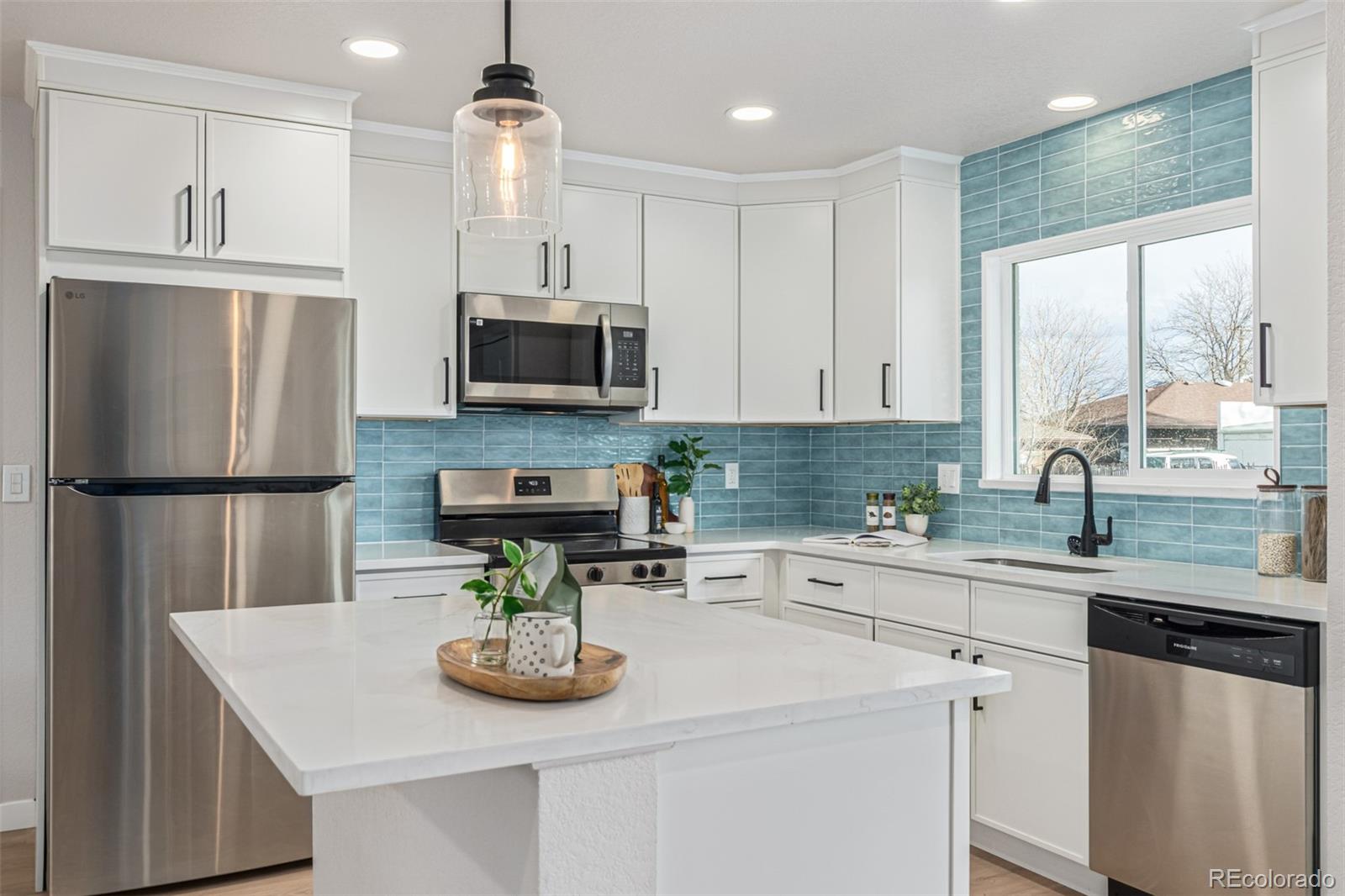 MLS Image #5 for 1011  yeager drive,longmont, Colorado
